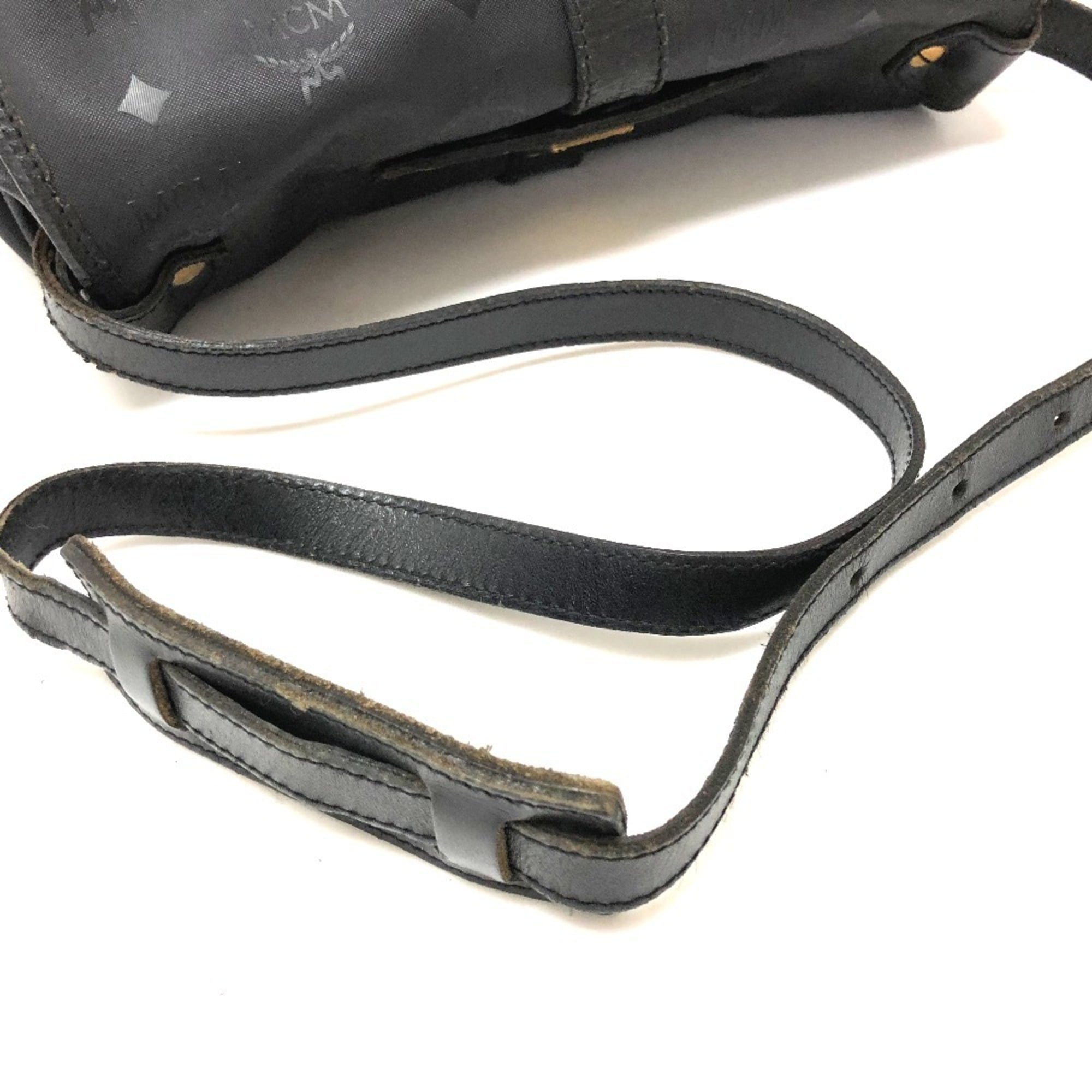 Mcm Black Pvc Leather Messenger Bag Shoulder Bag (Pre-Owned)