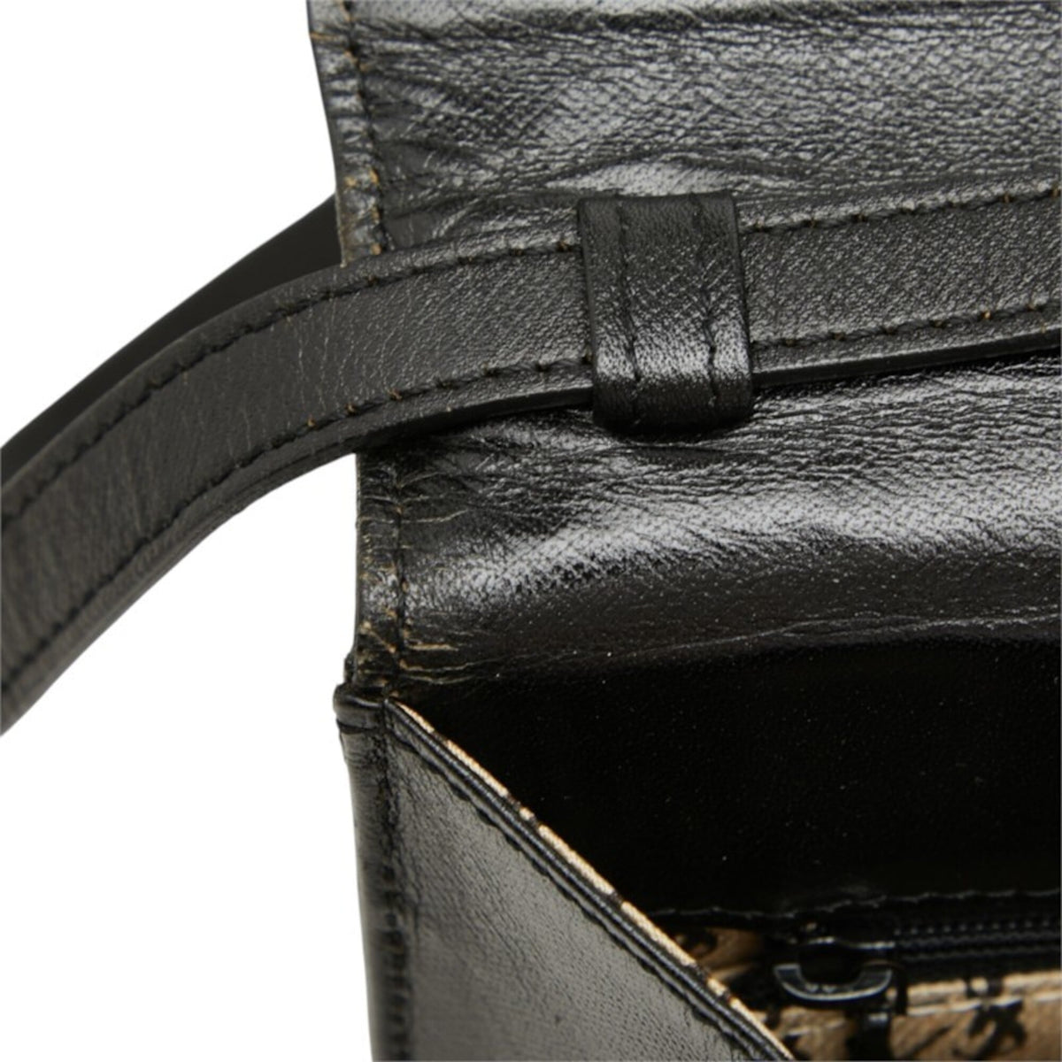 Saint Laurent Black Leather Shoulder Bag (Pre-Owned)