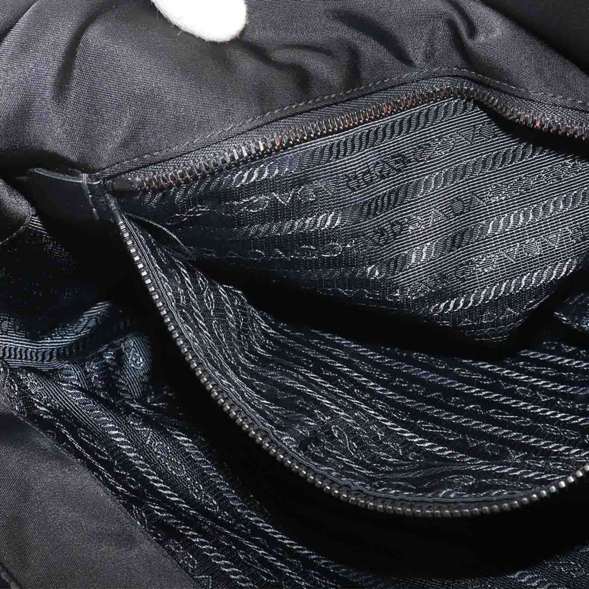 Prada Black Nylon Leather Handbag Messenger Bag Shoulder Bag (Pre-Owned)