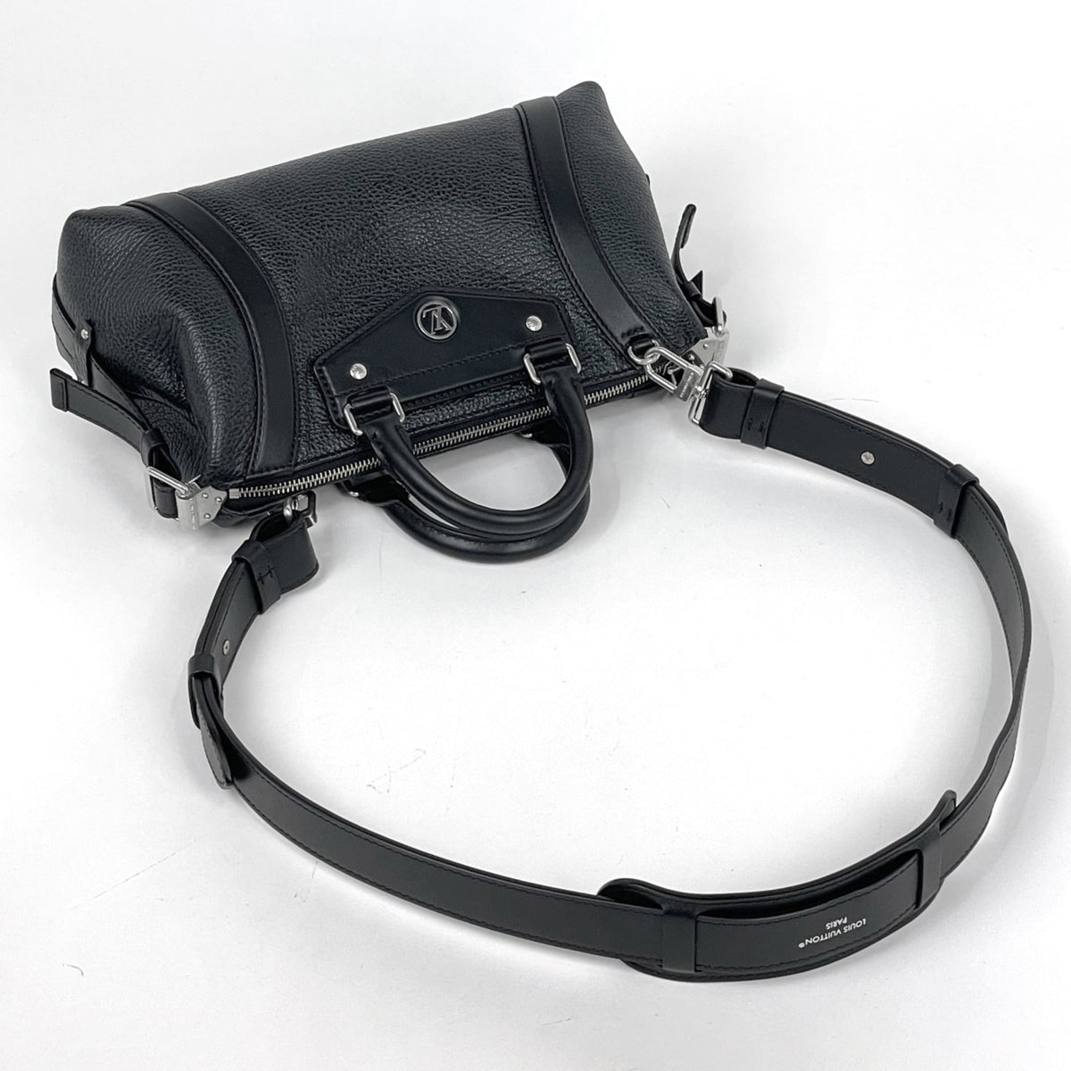 Louis Vuitton Black Noir Leather Handbag (Pre-Owned)