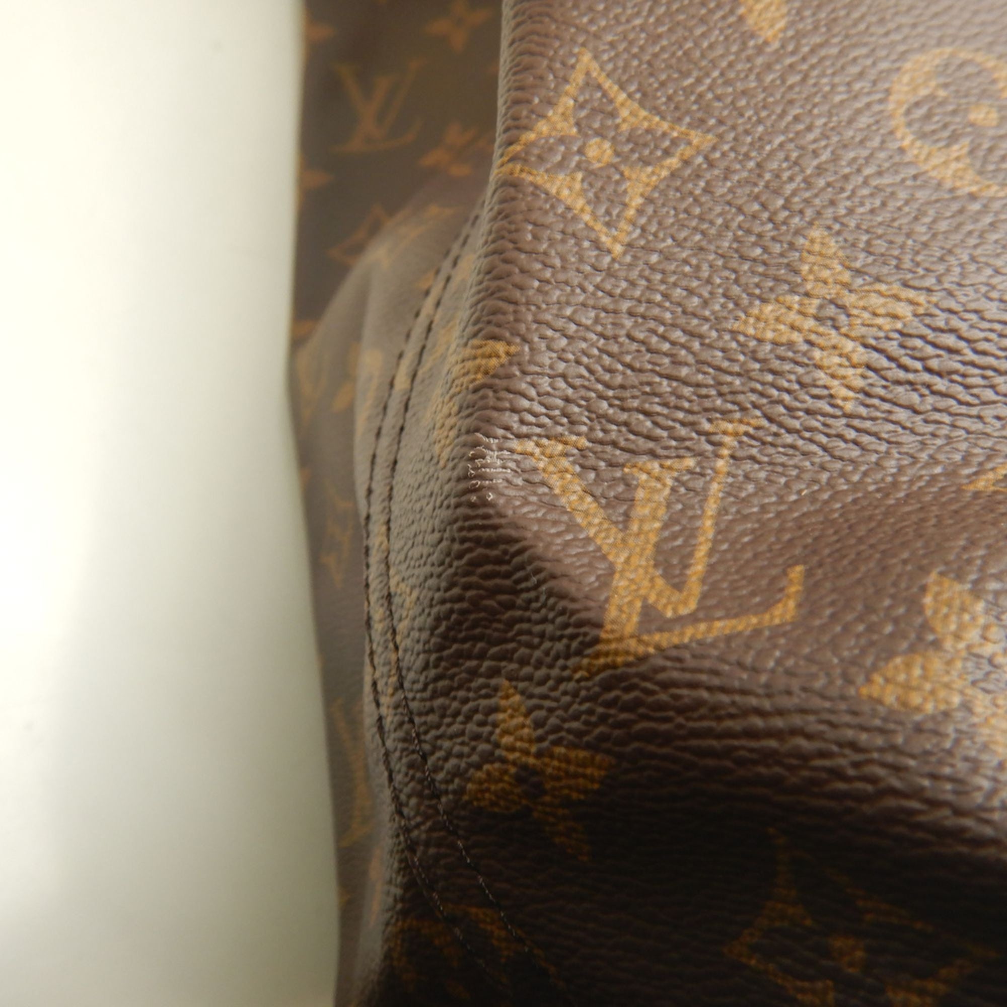 Louis Vuitton Brown Monogram Pouch Shoulder Bag (Pre-Owned)