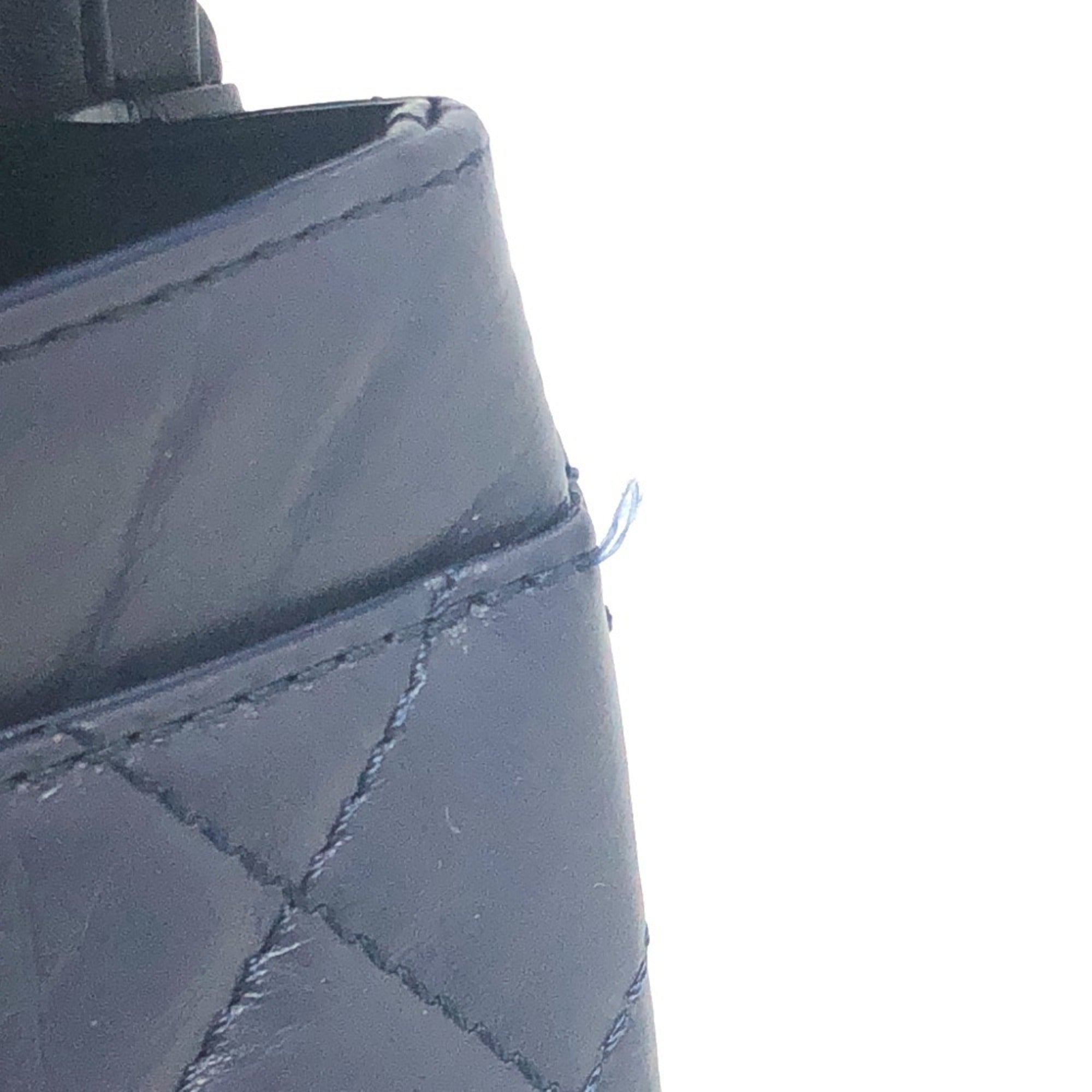 Chanel Navy Leather Shoulder Bag (Pre-Owned)