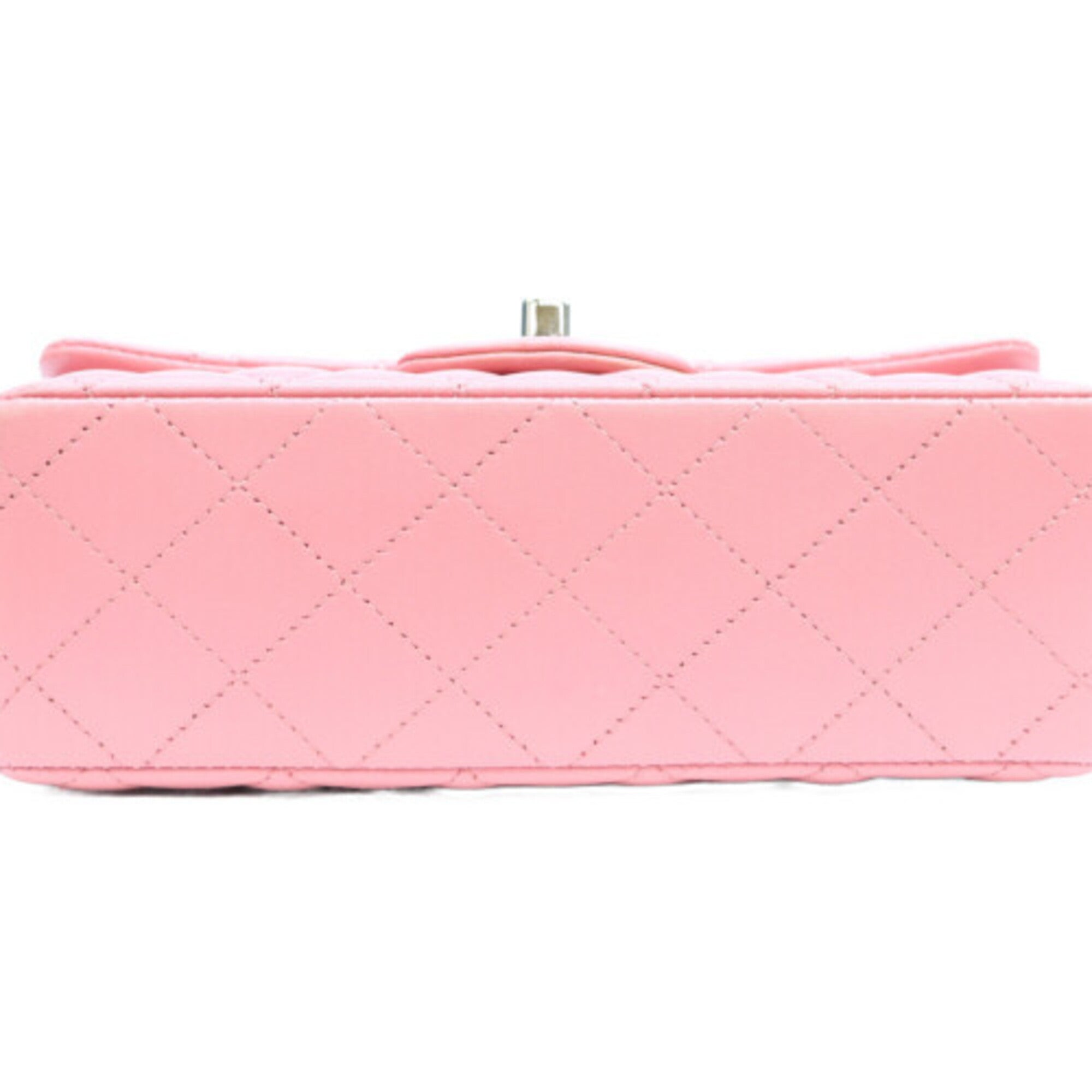 Chanel Pink Leather Shoulder Bag (Pre-Owned)