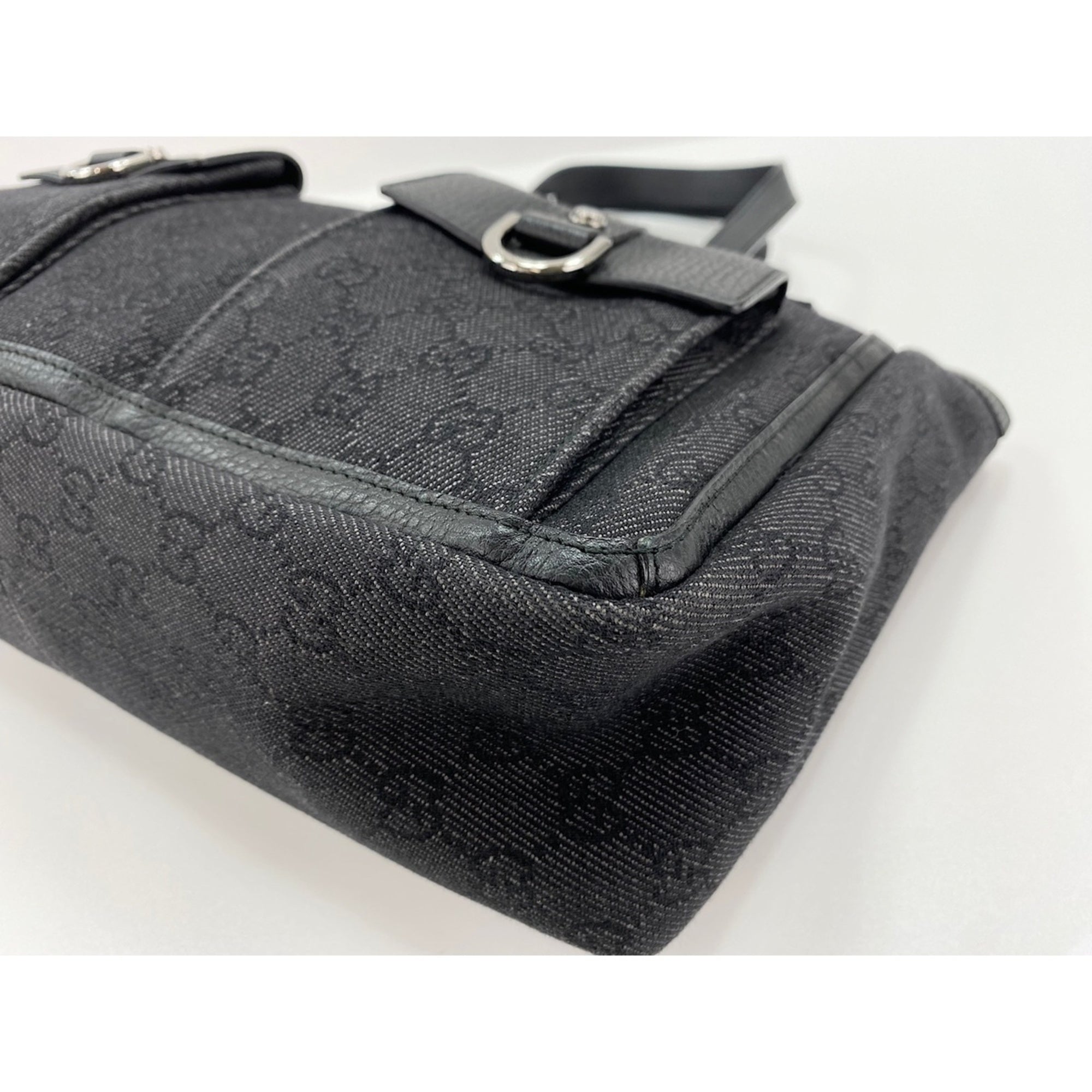 Gucci Abbey Black Tote Bag (Pre-Owned)