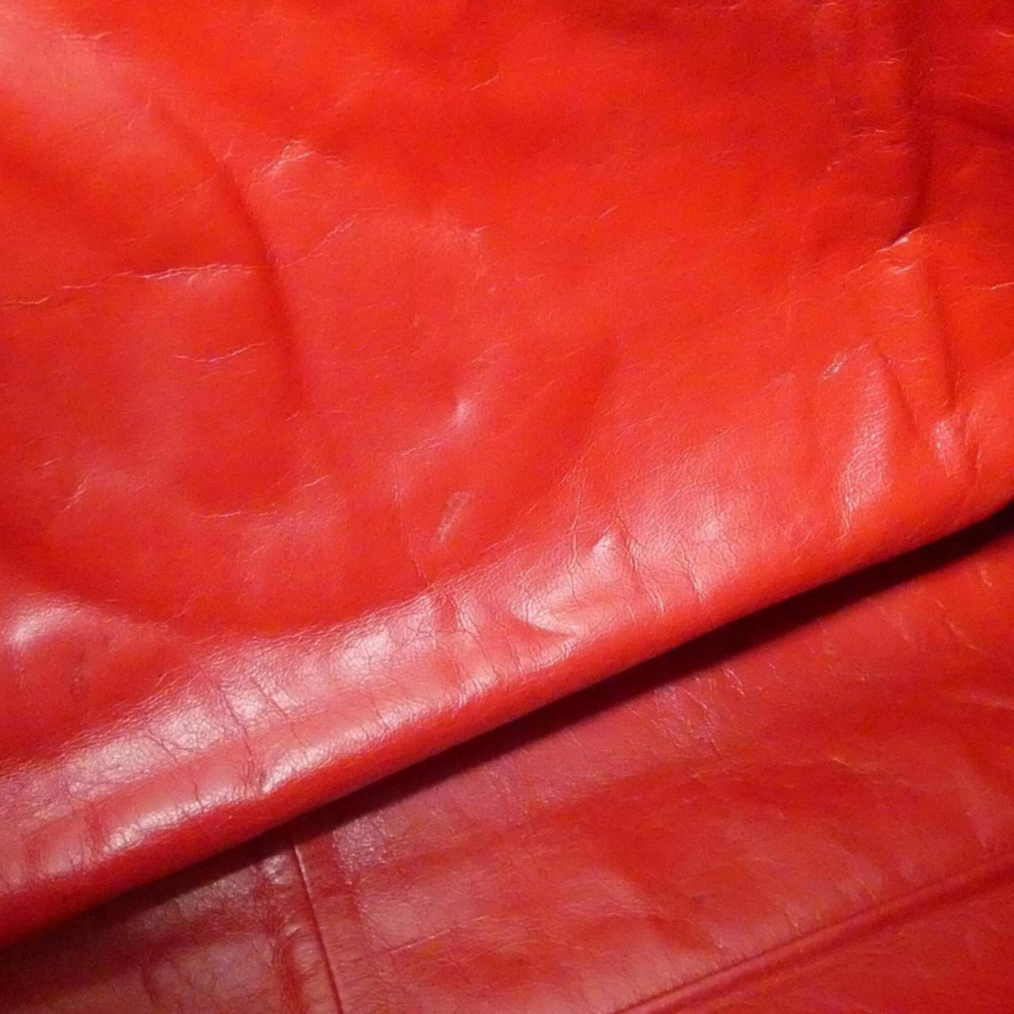 Chanel Red Color Leather Handbag (Pre-Owned)