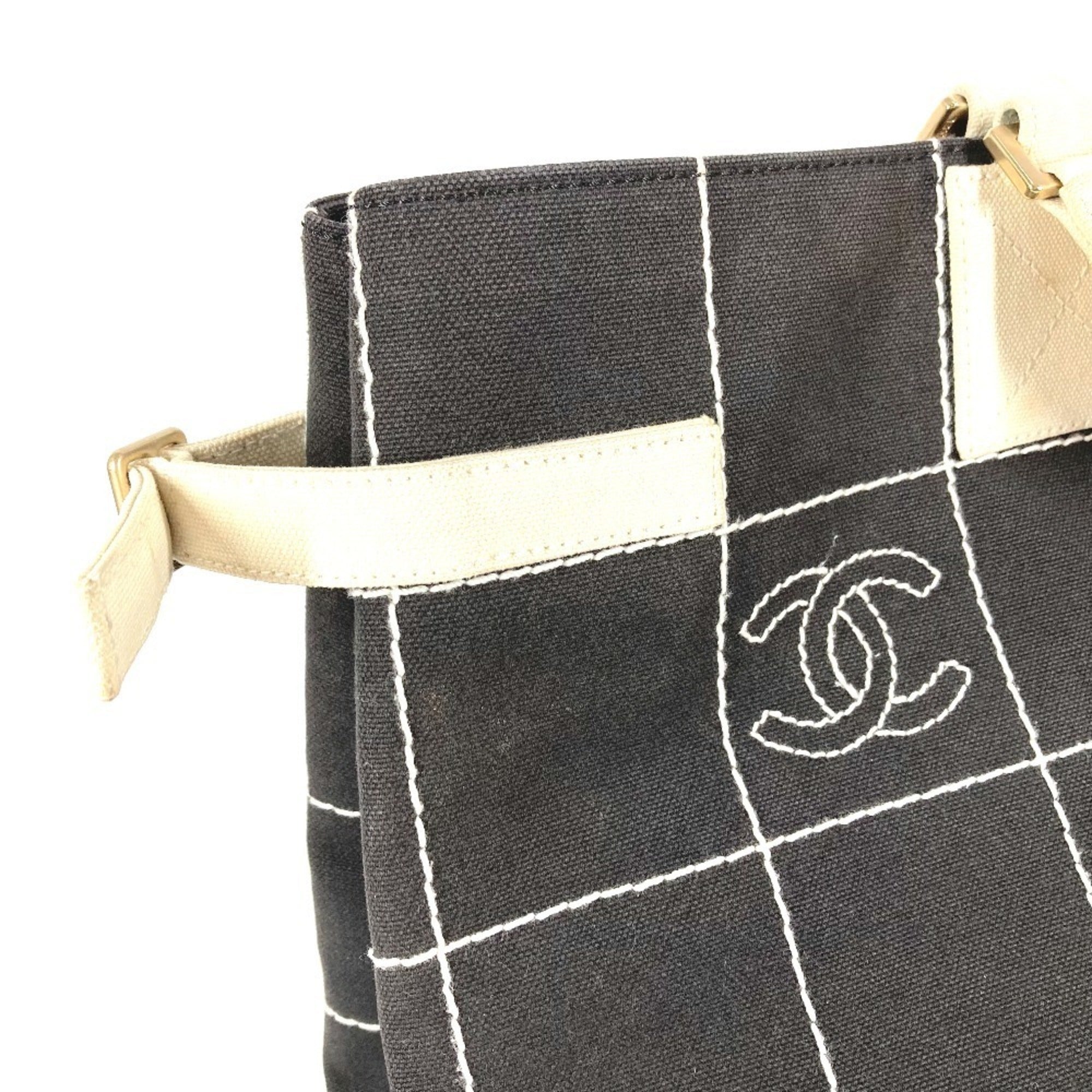 Chanel Black White Canvas Handbag Shoulder Bag Tote Bag (Pre-Owned)