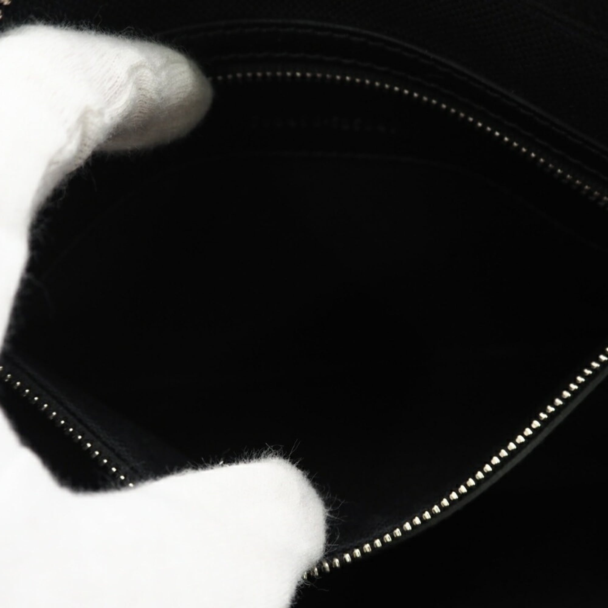 Gucci Black Gray Coated Canvas Shoulder Bag (Pre-Owned)