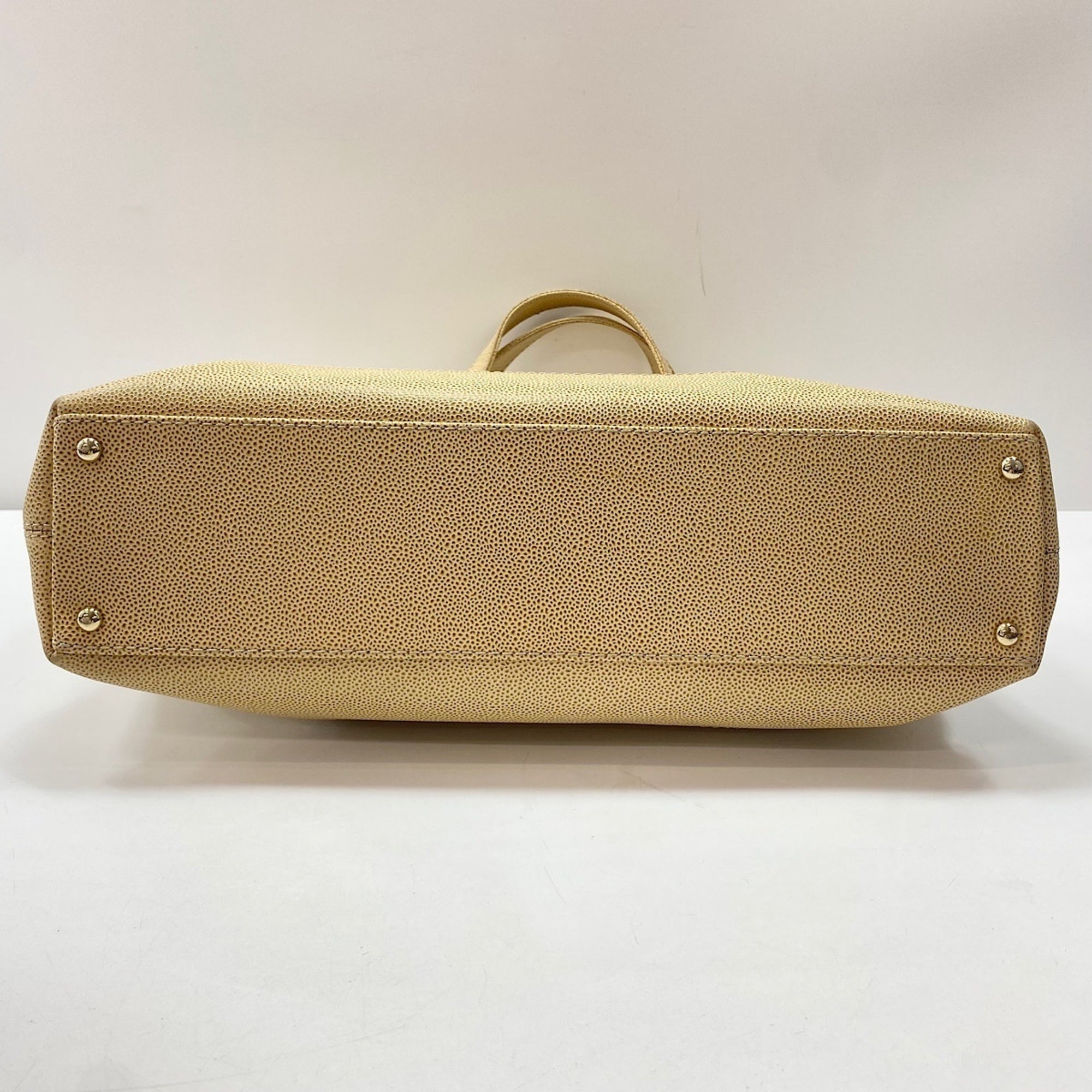 Chanel Beige Tote Bag (Pre-Owned)
