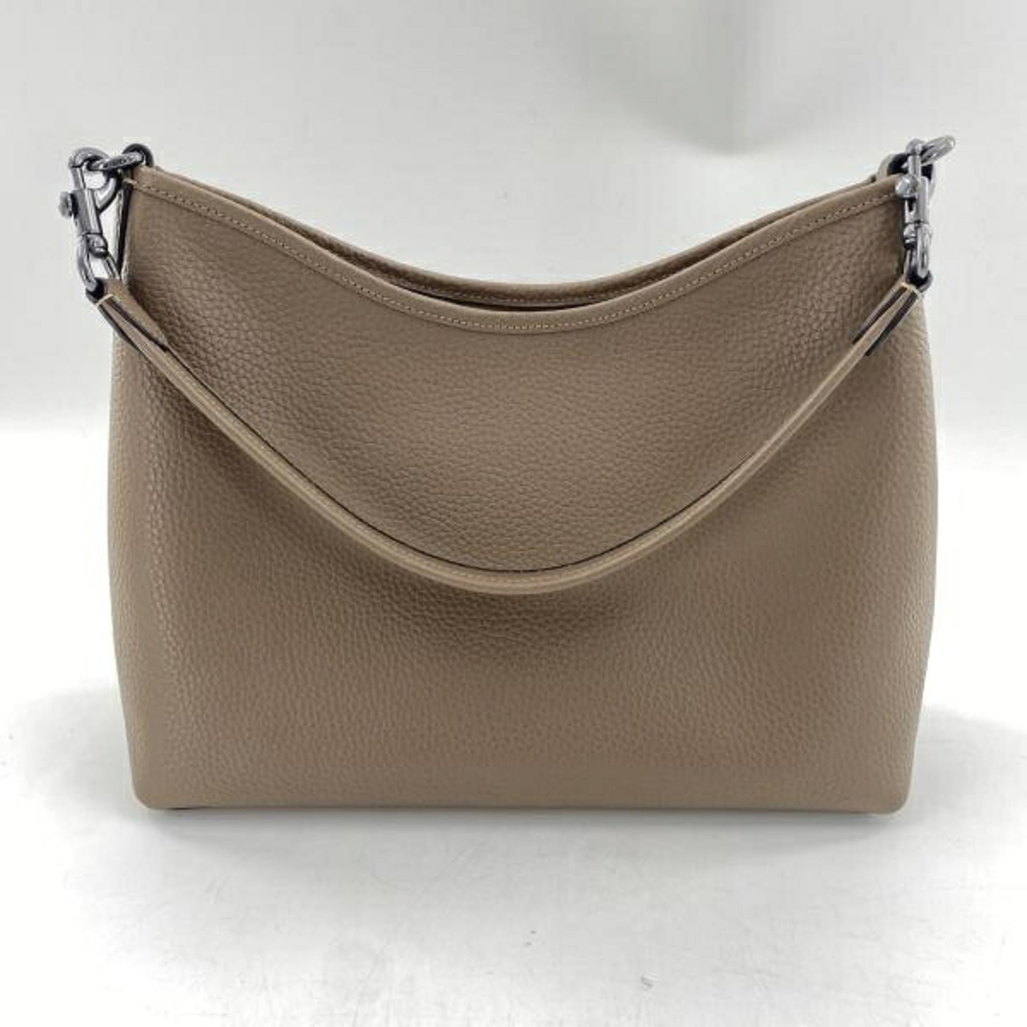 Coach Beige Leather Handbag Shoulder Bag (Pre-Owned)