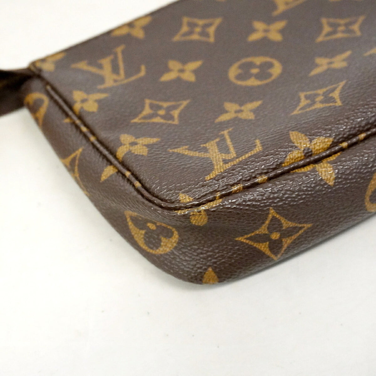 Louis Vuitton Brown Pouch (Pre-Owned)