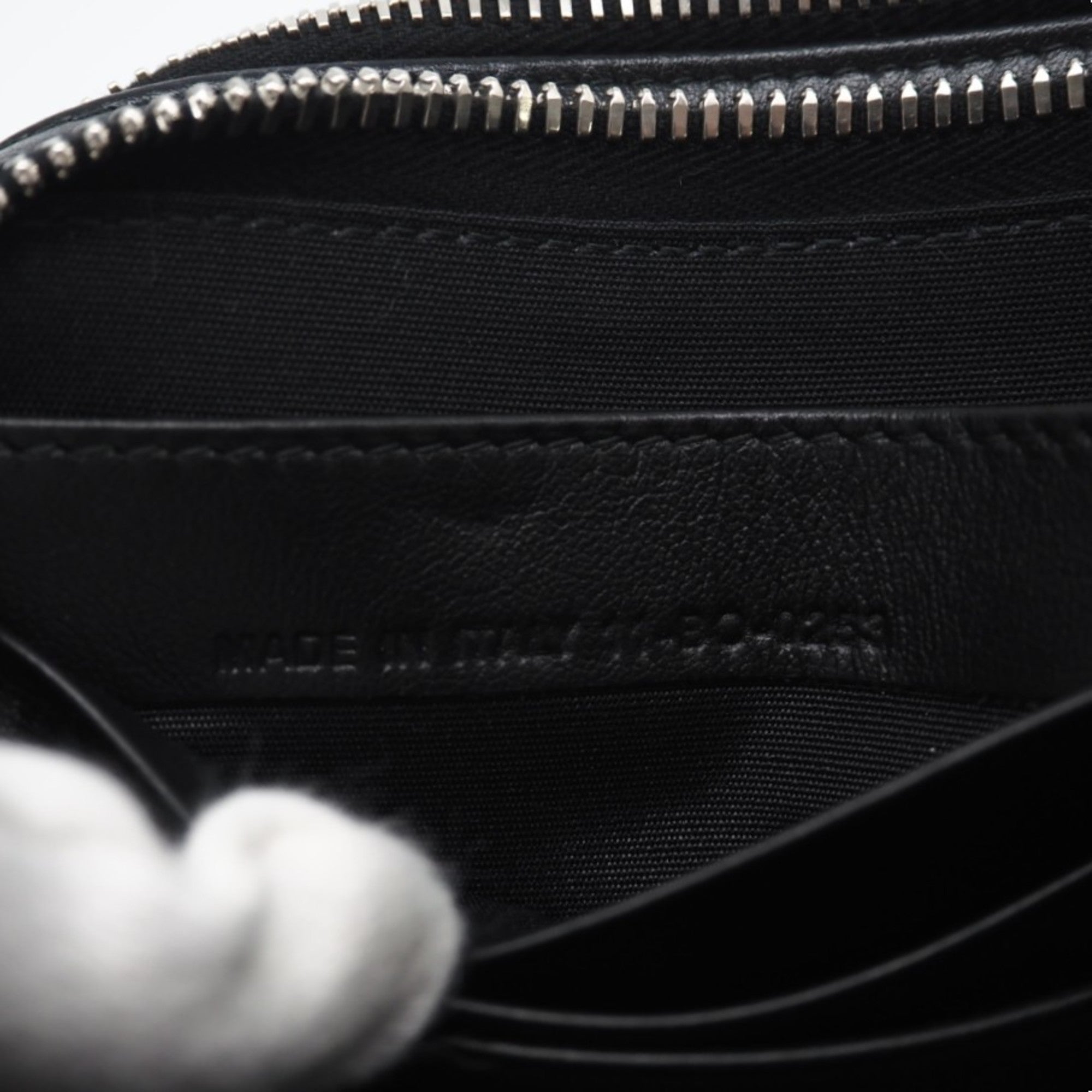 Christian Dior Black Leather Shoulder Bag (Pre-Owned)