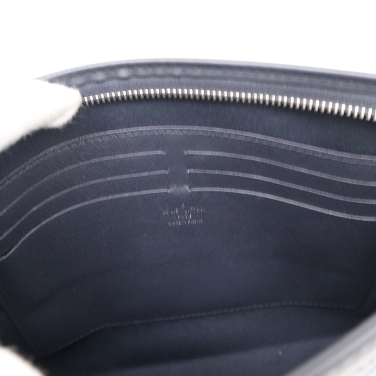 Louis Vuitton Black Navy White Leather Clutch Bag (Pre-Owned)