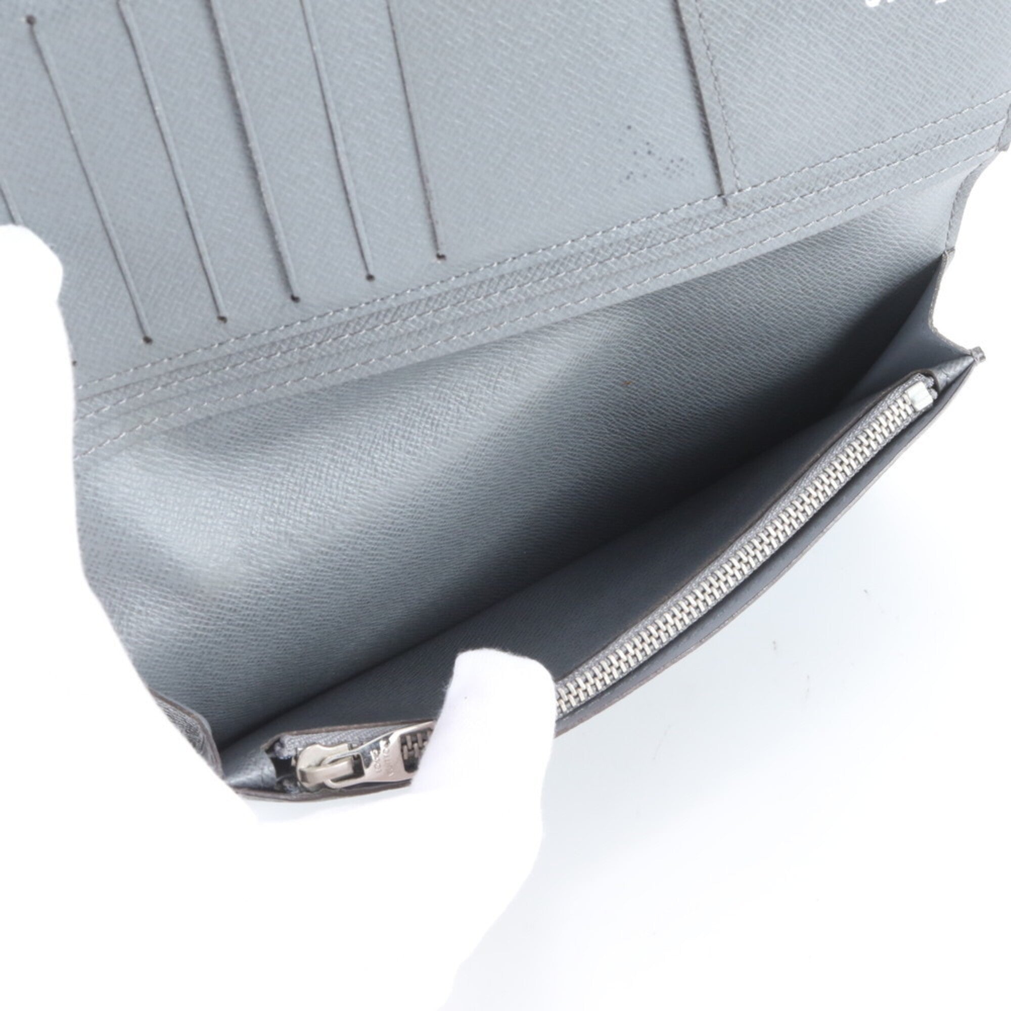 Louis Vuitton Taiga Glacier Leather Long Wallet (Bi-Fold) (Pre-Owned)