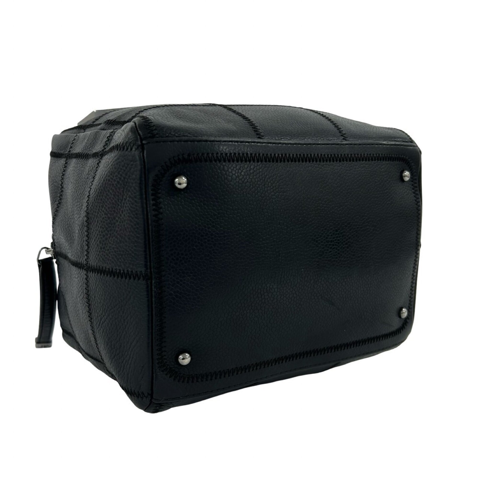 Chanel Black Grained Calfskin Handbag (Pre-Owned)