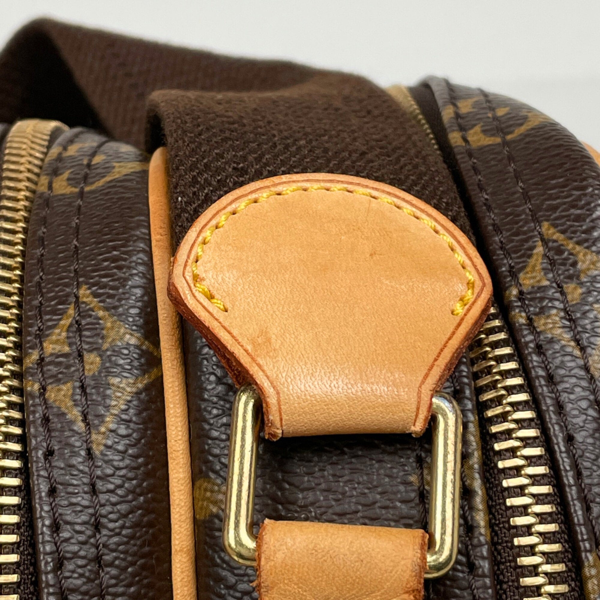 Louis Vuitton Brown Monogram Shoulder Bag (Pre-Owned)