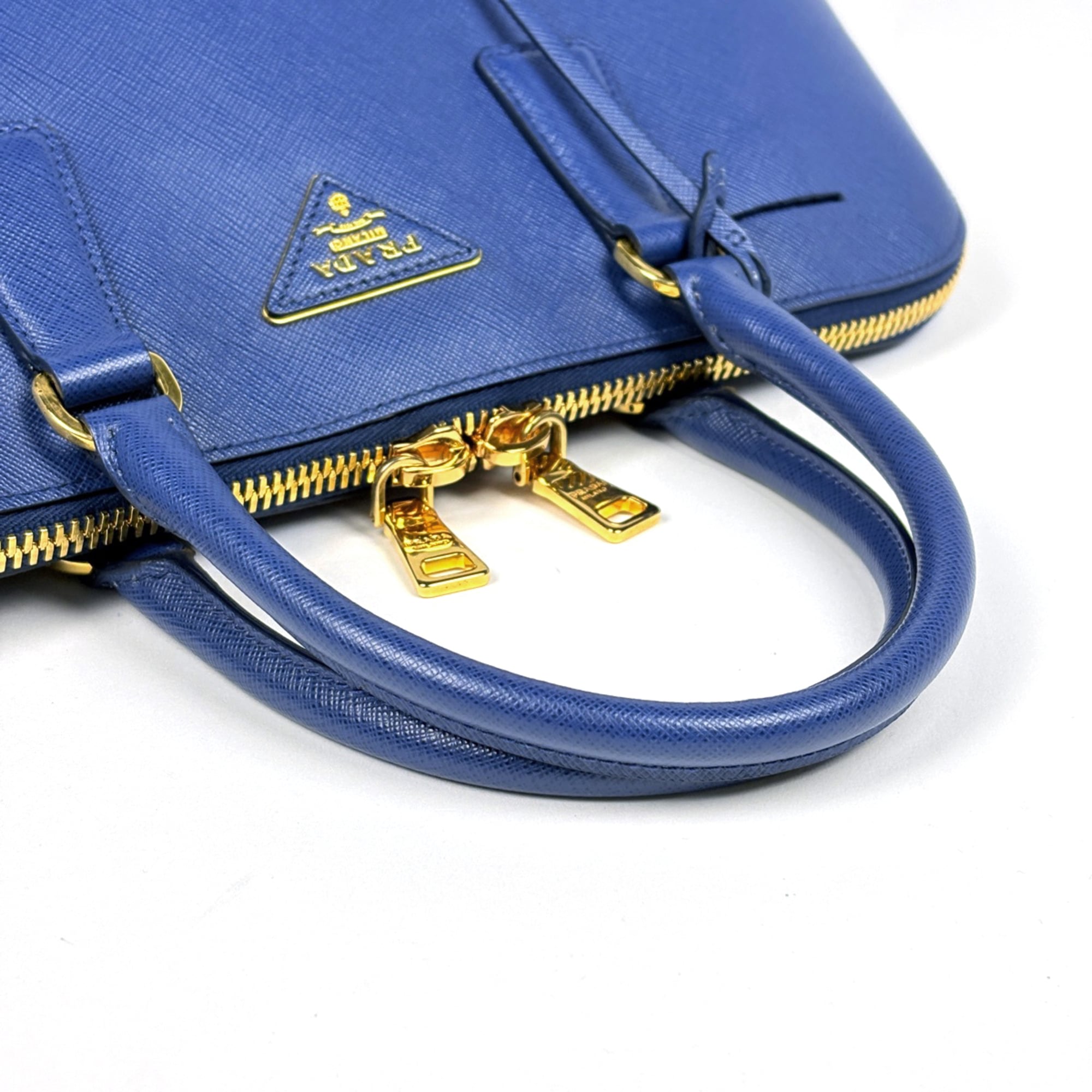 Prada Blue Leather Handbag (Pre-Owned)