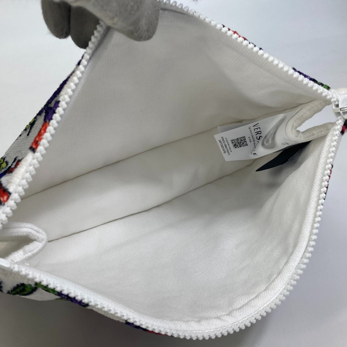 Versace White Other Clutch Bag (Pre-Owned)