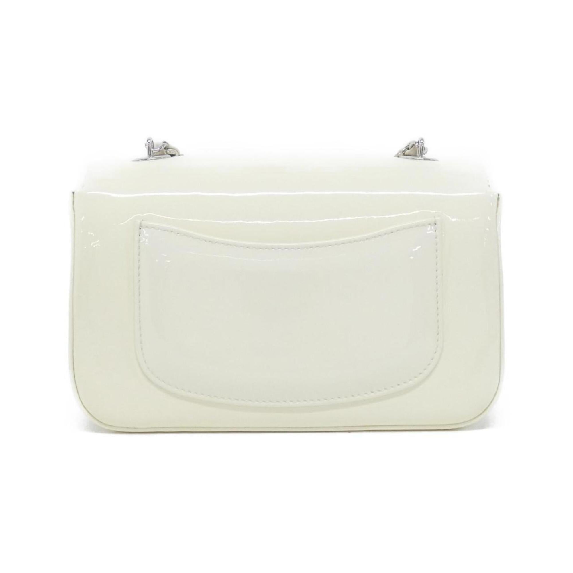 Chanel White Shoulder Bag (Pre-Owned)