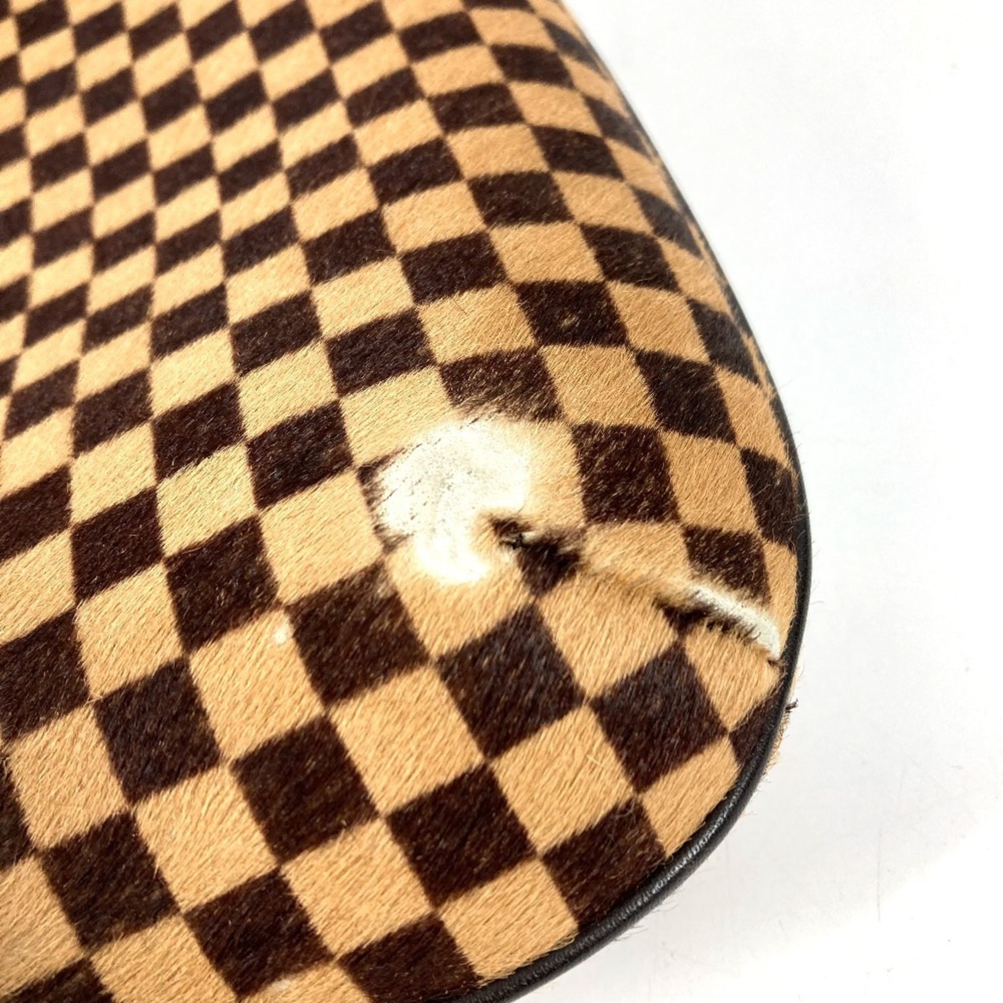 Louis Vuitton Taiga Brown Leather Handbag Pouch (Pre-Owned)