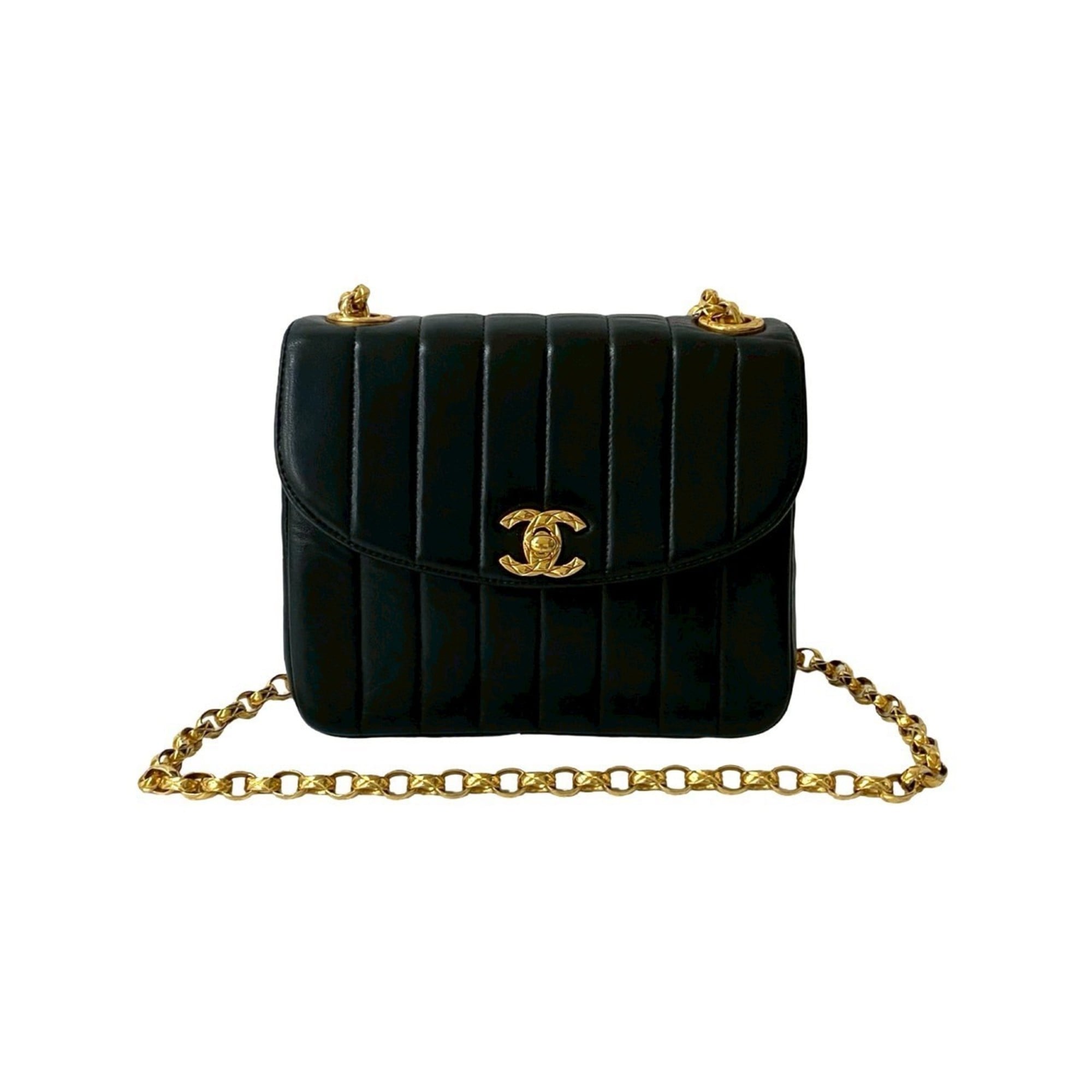 Chanel Black Leather Shoulder Bag (Pre-Owned)