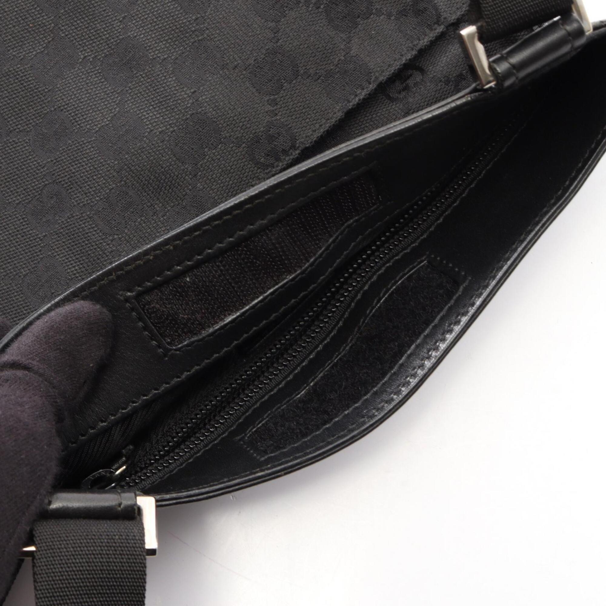 Gucci Black Canvas Leather Handbag Shoulder Bag (Pre-Owned)