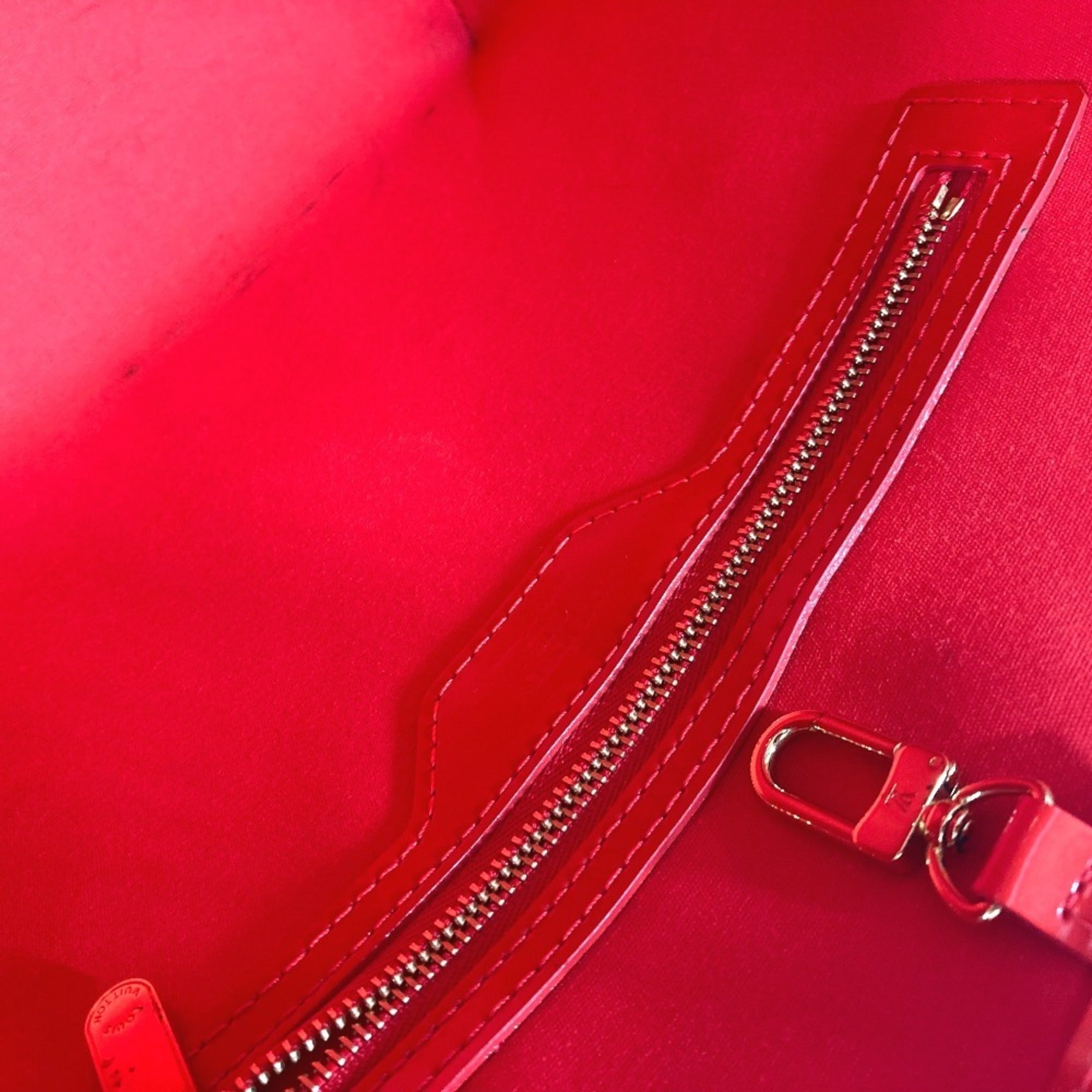 Louis Vuitton Red Color Rouge Grenadine Monogram Vernis Shoulder Bag Tote Bag (Pre-Owned)