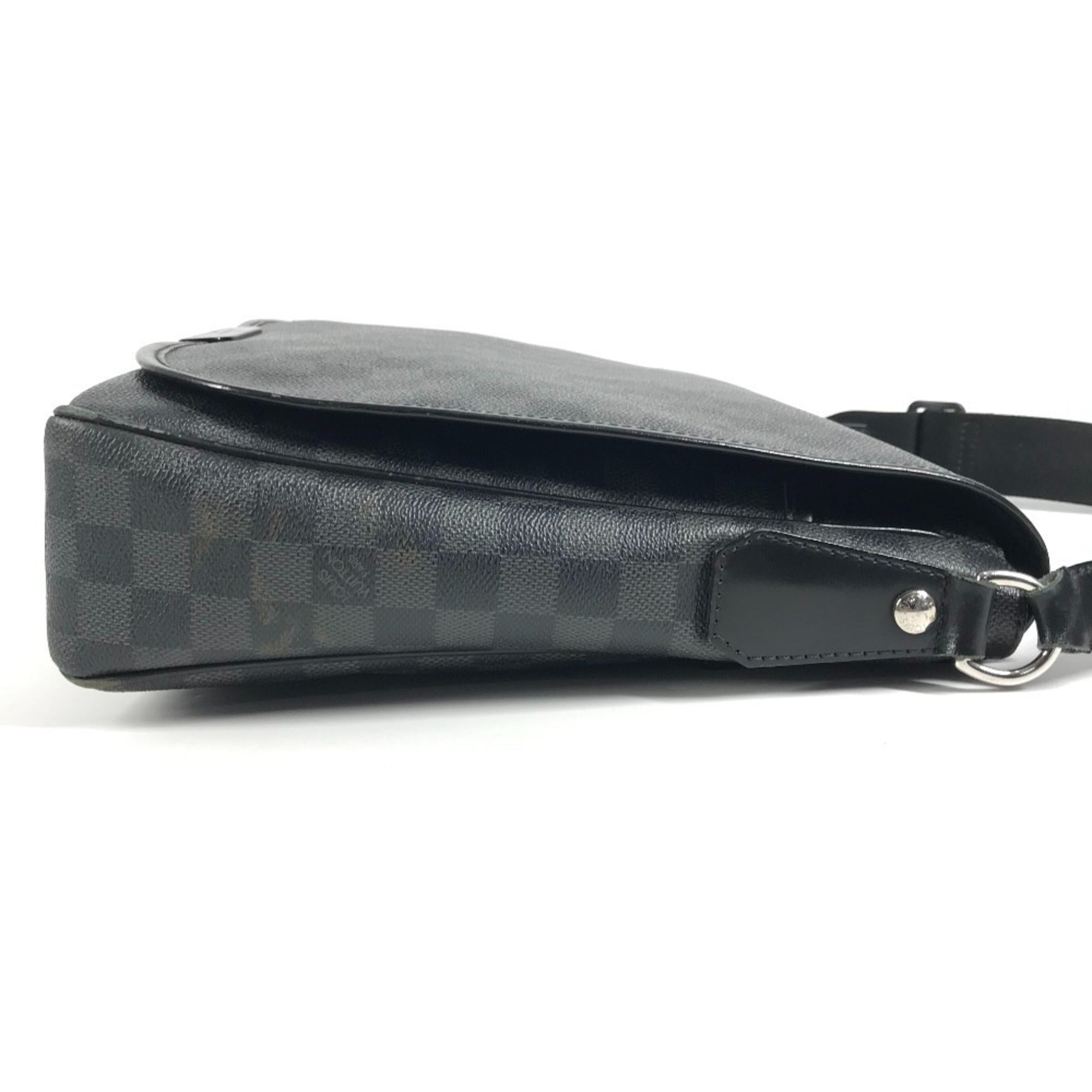 Louis Vuitton Black Damier Graphite Messenger Bag Shoulder Bag (Pre-Owned)