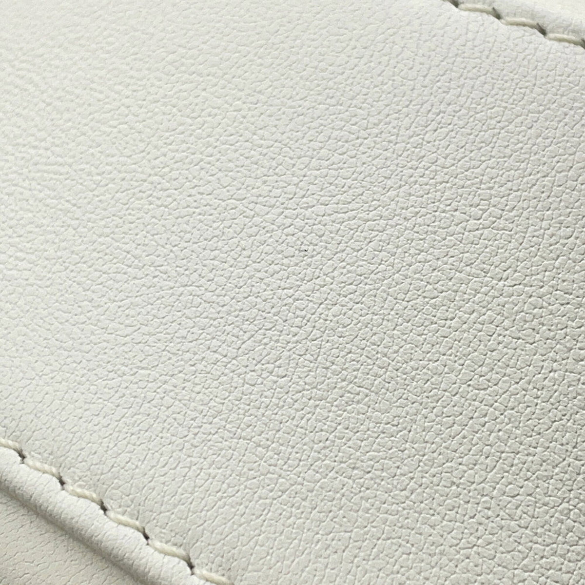 Louis Vuitton White Monogram Shoulder Bag (Pre-Owned)