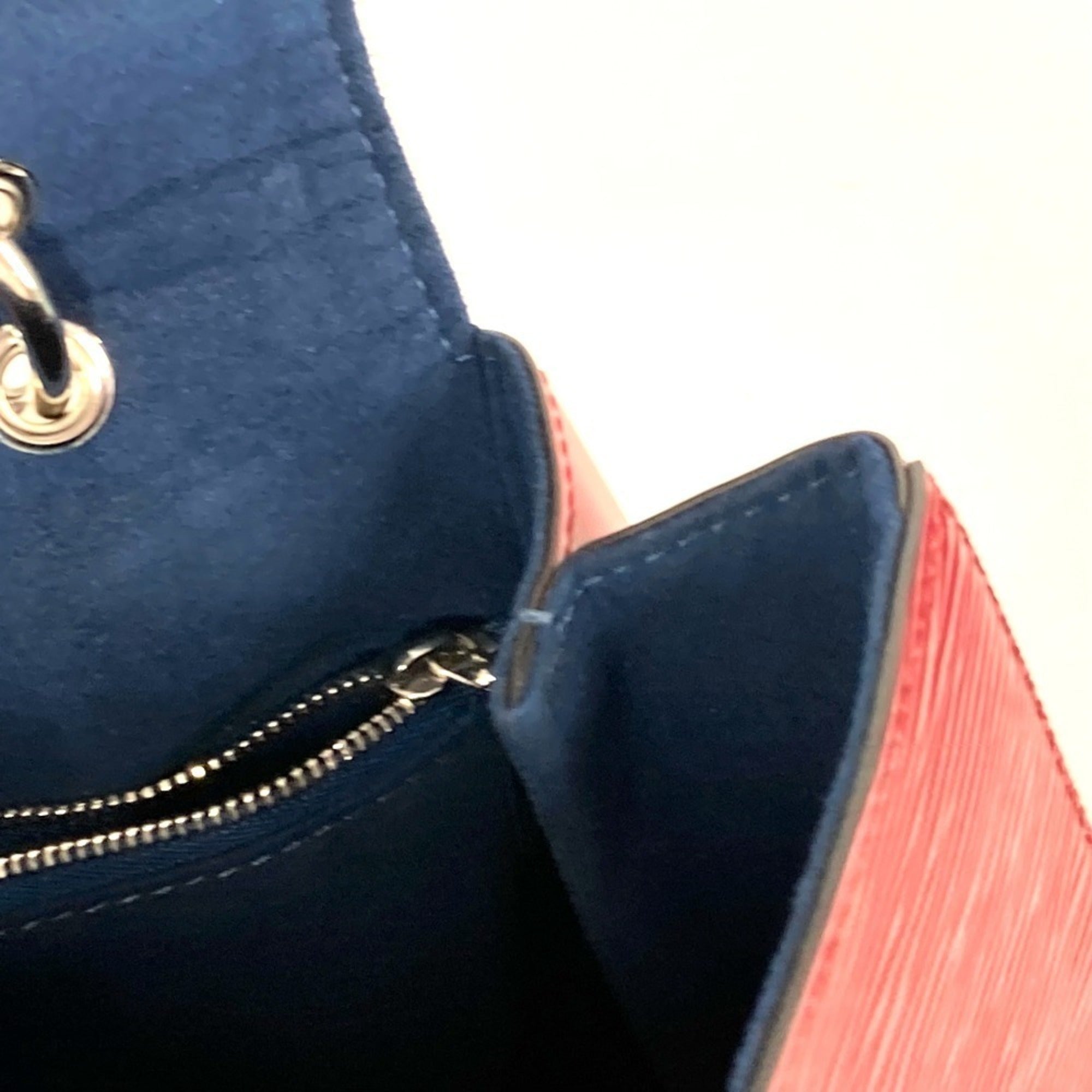 Louis Vuitton Epi Wine Epi Leather Handbag Tote Bag (Pre-Owned)