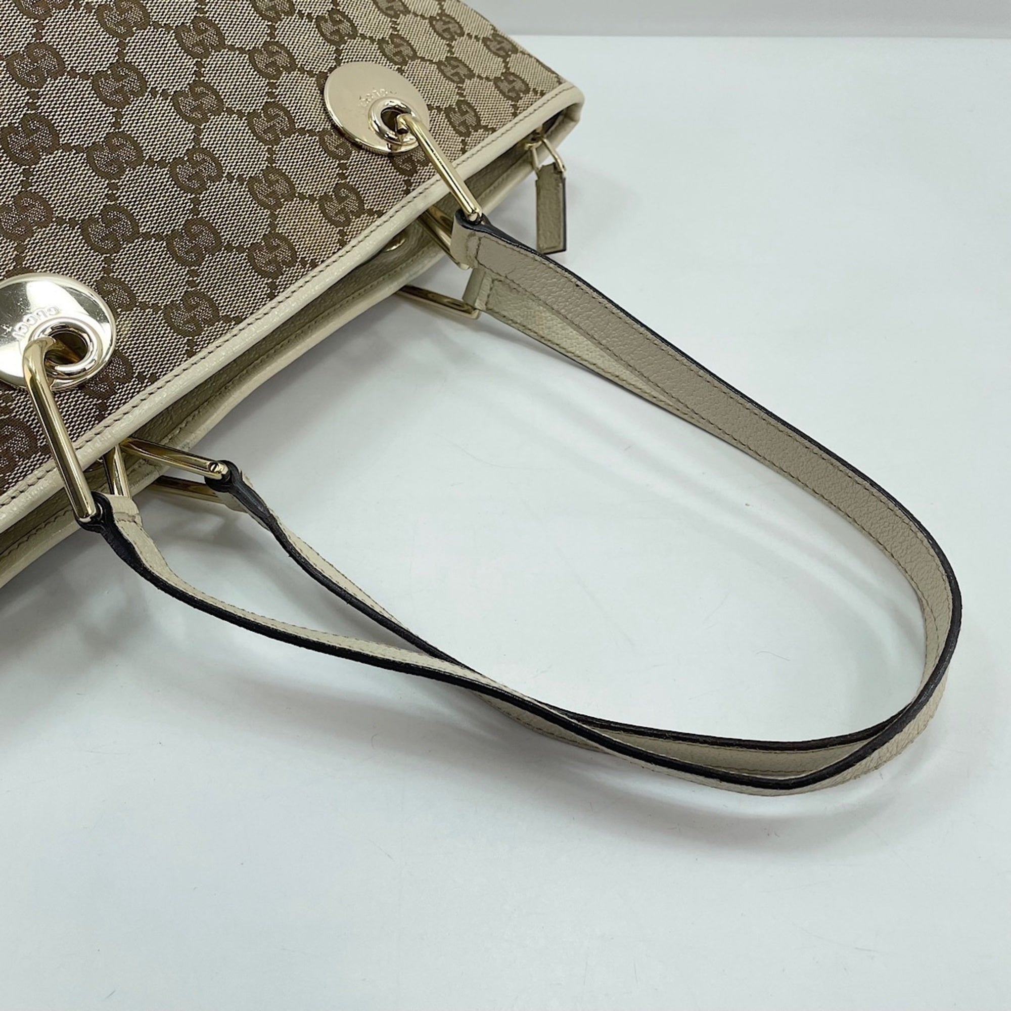 Gucci Beige Handbag (Pre-Owned)