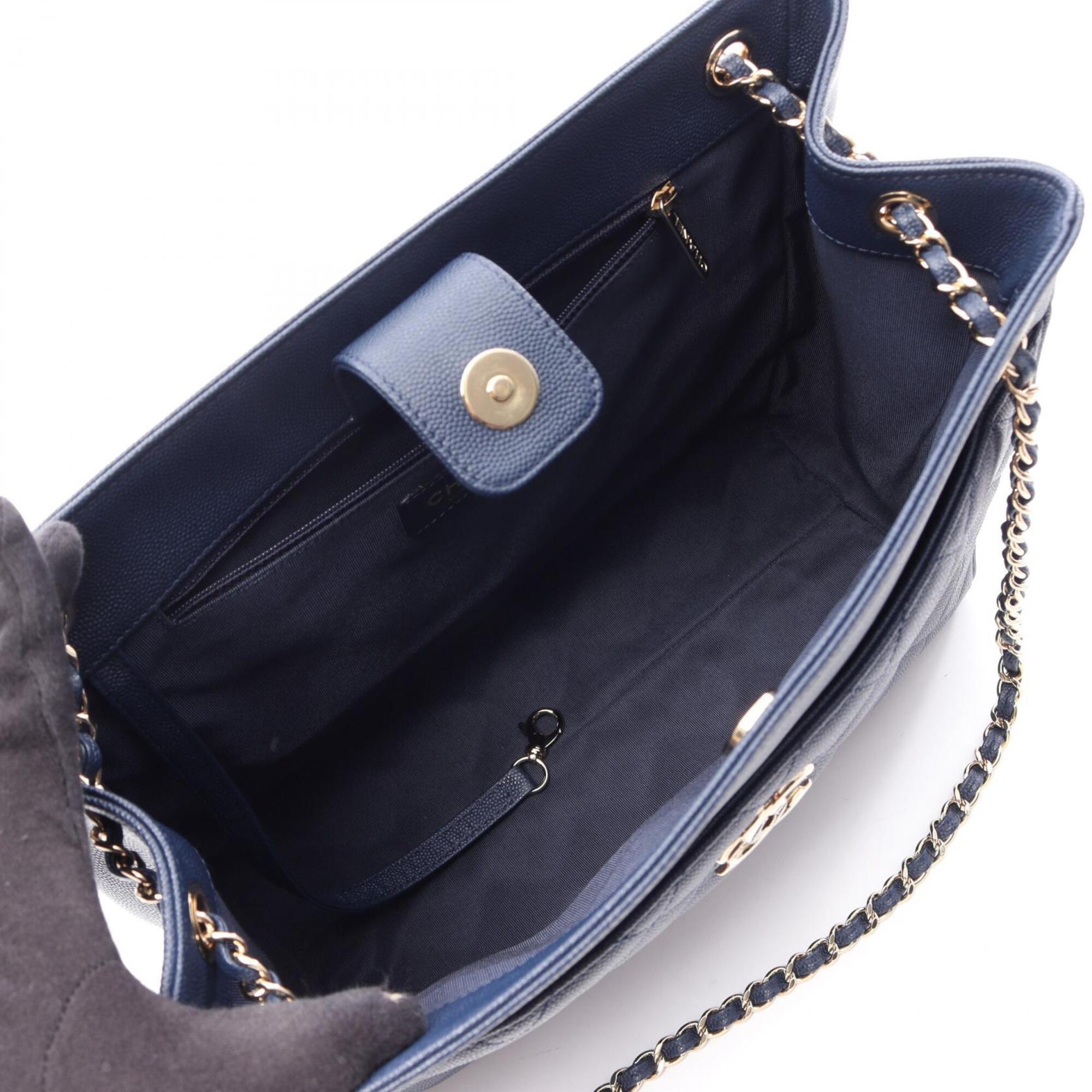 Chanel Navy Grained Calfskin Handbag Shoulder Bag (Pre-Owned)