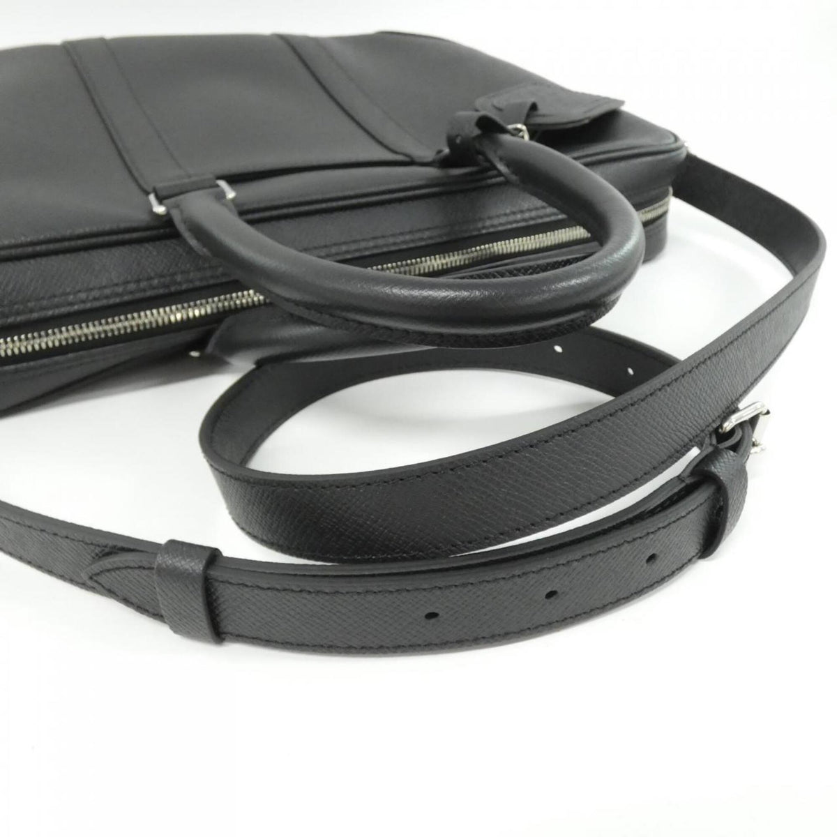 Louis Vuitton Black Leather Handbag (Pre-Owned)