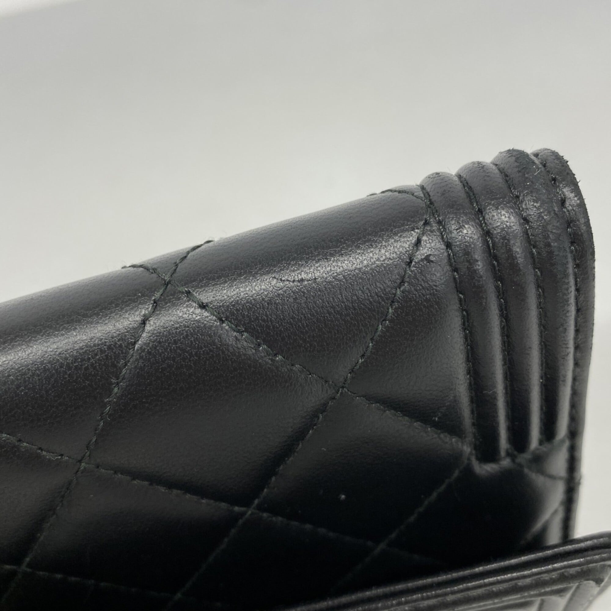 Chanel Black Leather Long Wallet (Bi-Fold) (Pre-Owned)