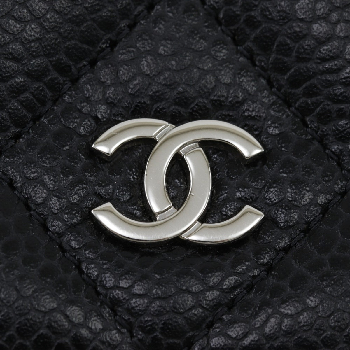 Chanel Black Grained Calfskin Chain/Shoulder Wallet (Pre-Owned)