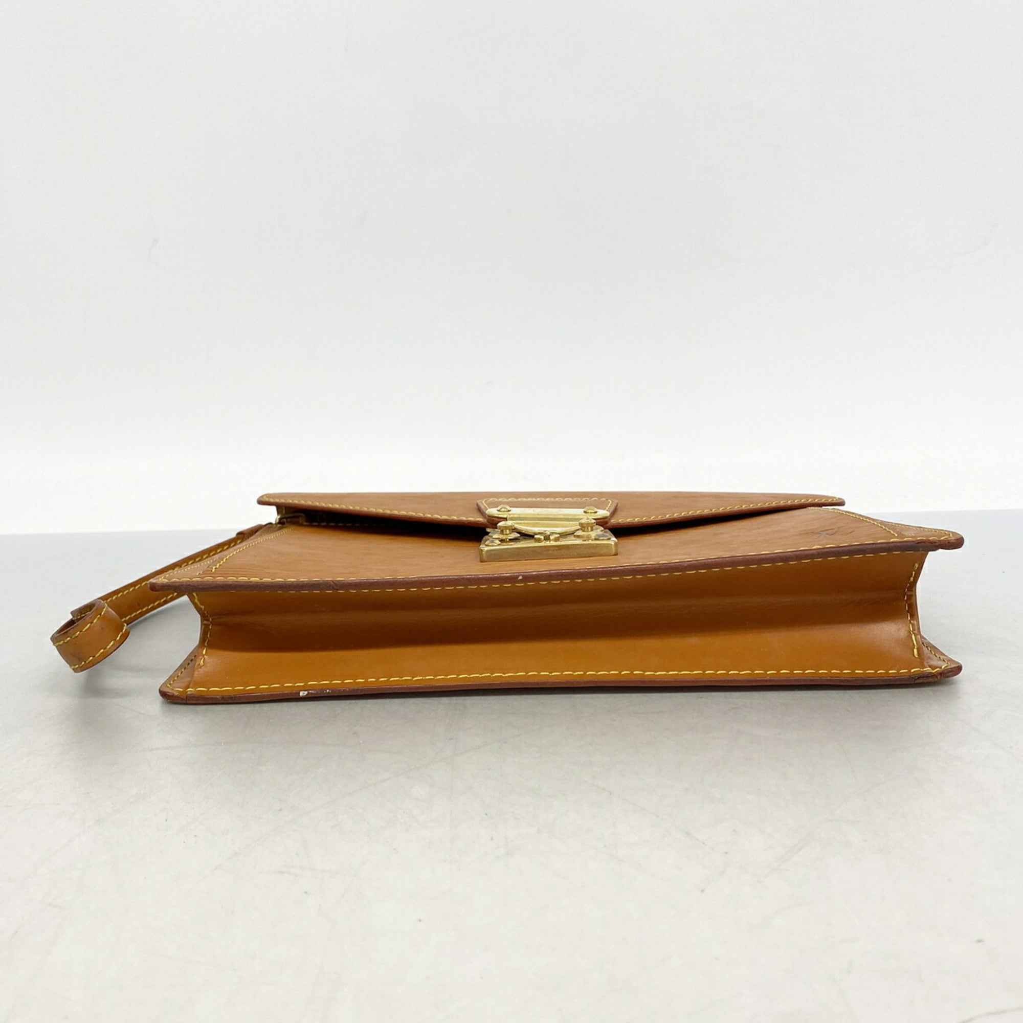 Louis Vuitton Gold Cipango Clutch Bag (Pre-Owned)