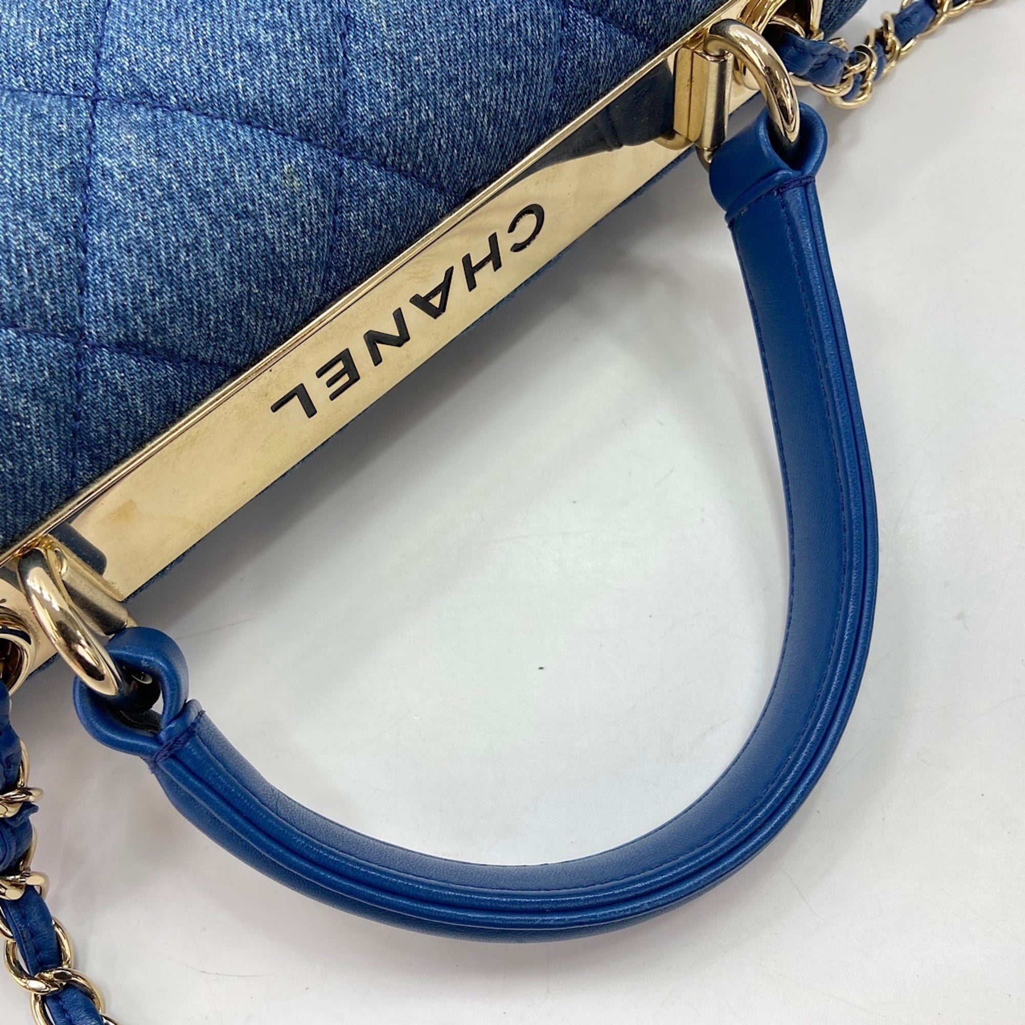 Chanel Blue Denim Handbag (Pre-Owned)