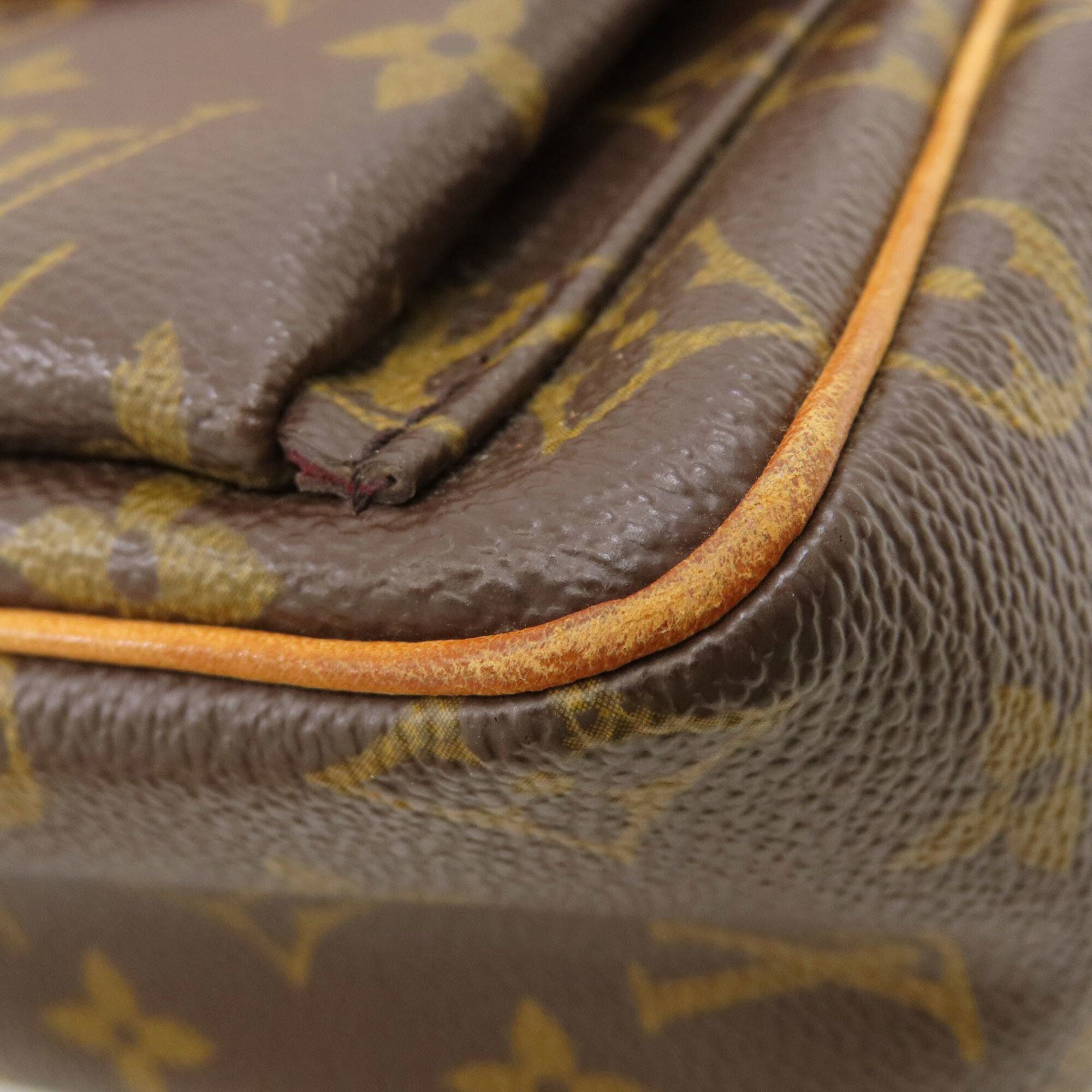 Louis Vuitton Monogram Monogram Shoulder Bag (Pre-Owned)