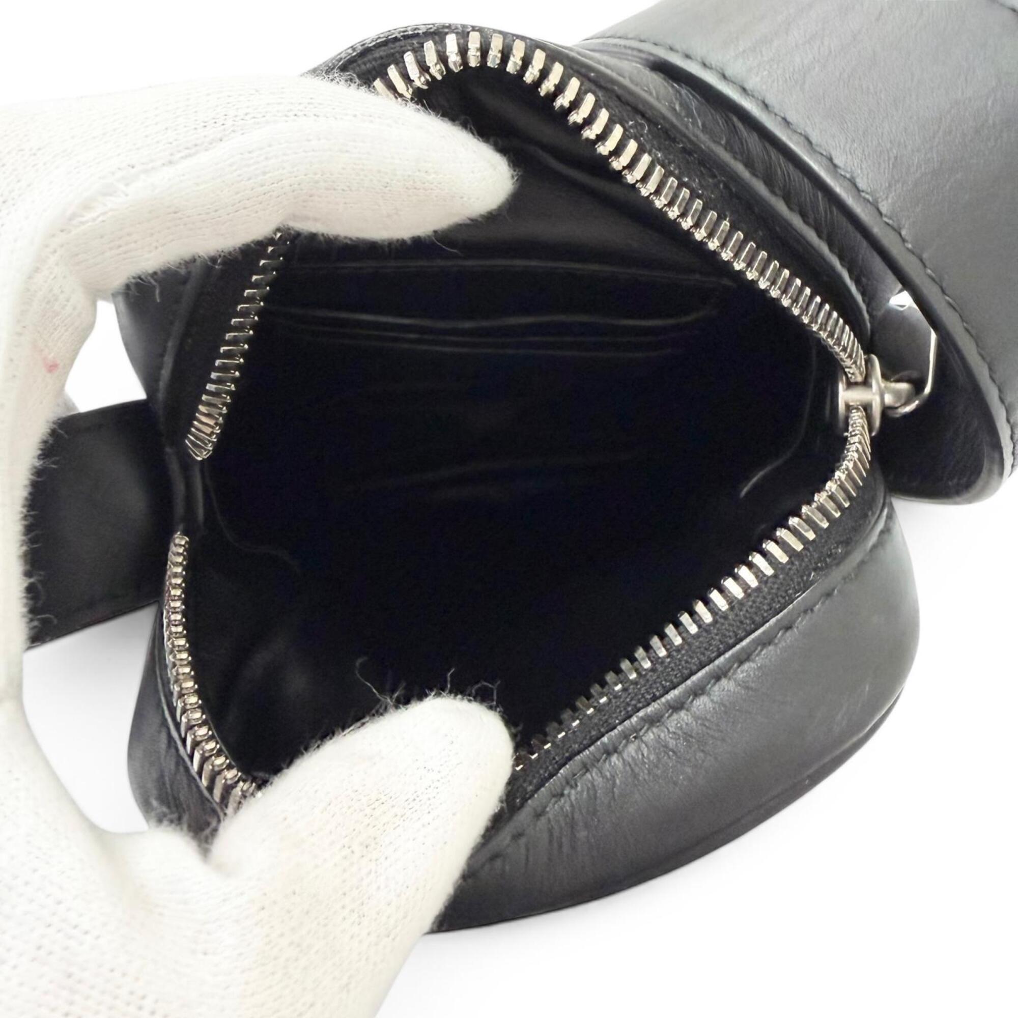 Bottega Veneta Black Leather Pouch Shoulder Bag (Pre-Owned)