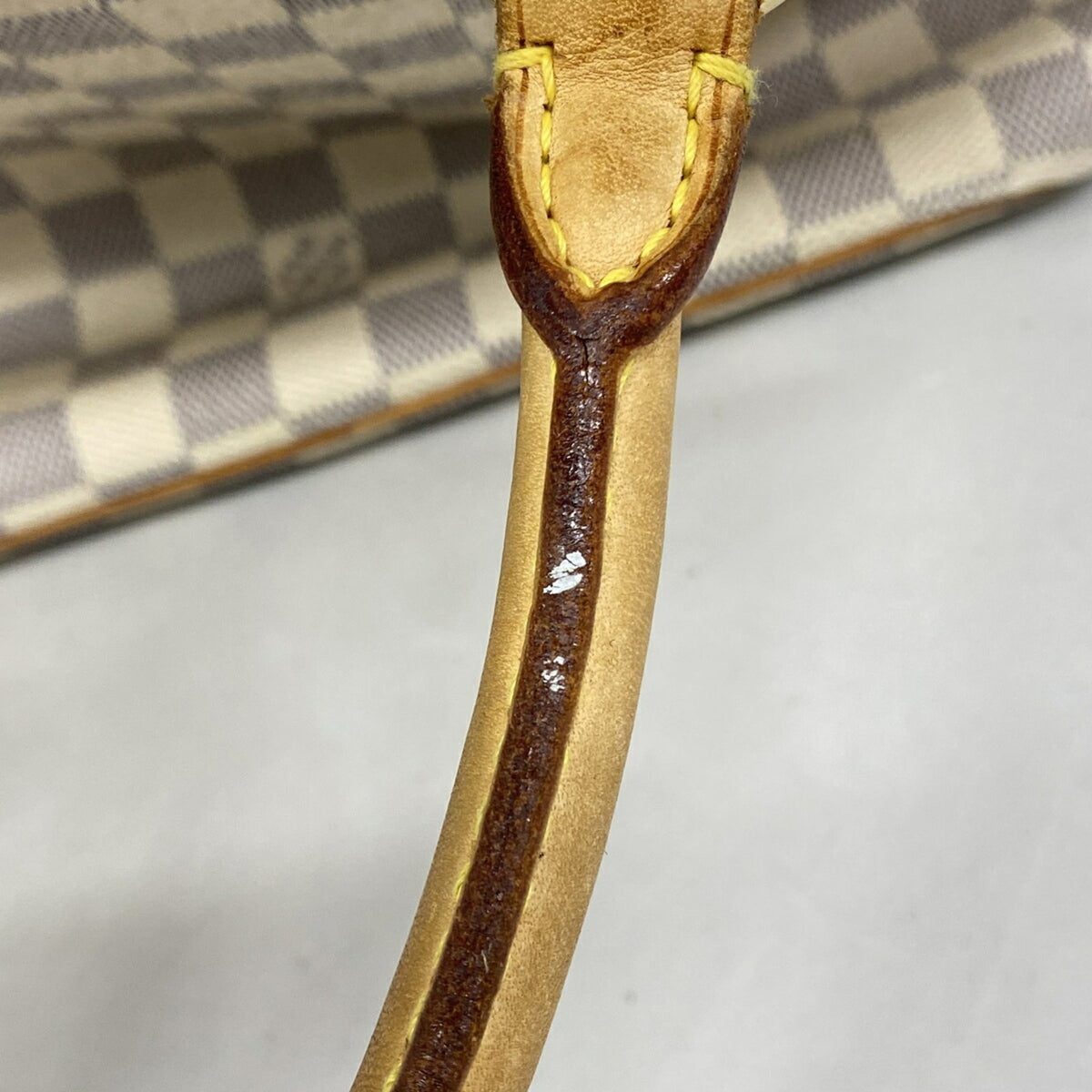 Louis Vuitton White Tote Bag (Pre-Owned)