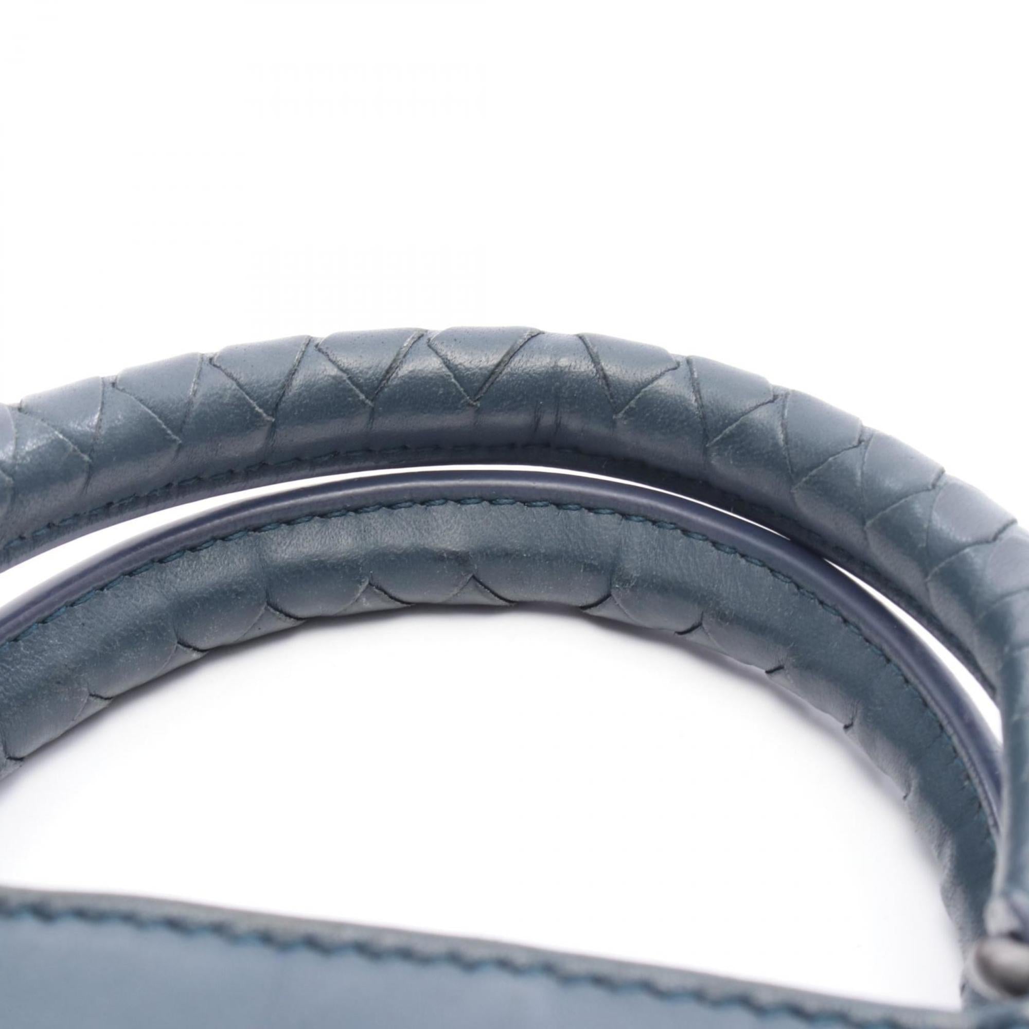Bottega Veneta Navy Leather Handbag (Pre-Owned)