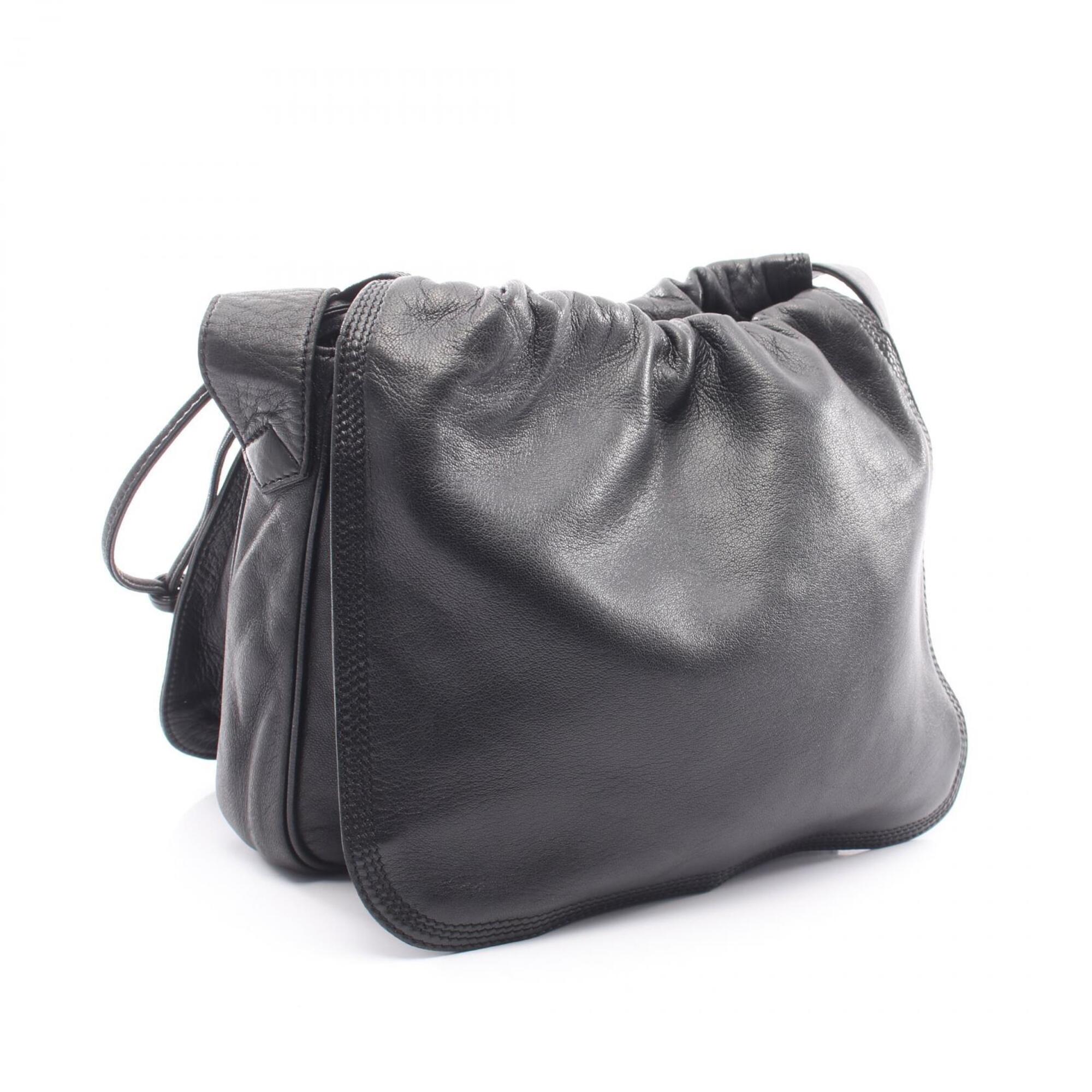 Loewe Black Leather Handbag Shoulder Bag (Pre-Owned)