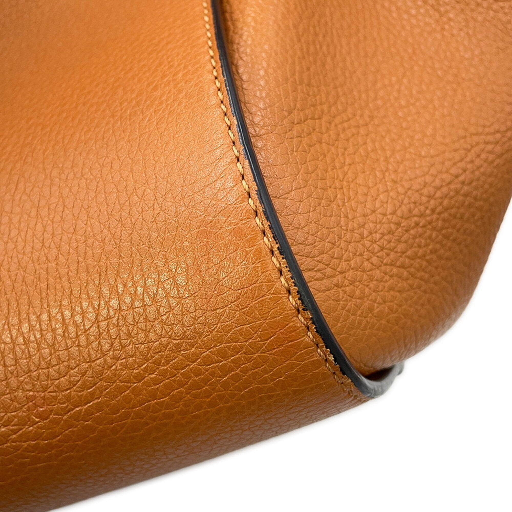 Loewe Brown Light Camel Leather Handbag (Pre-Owned)