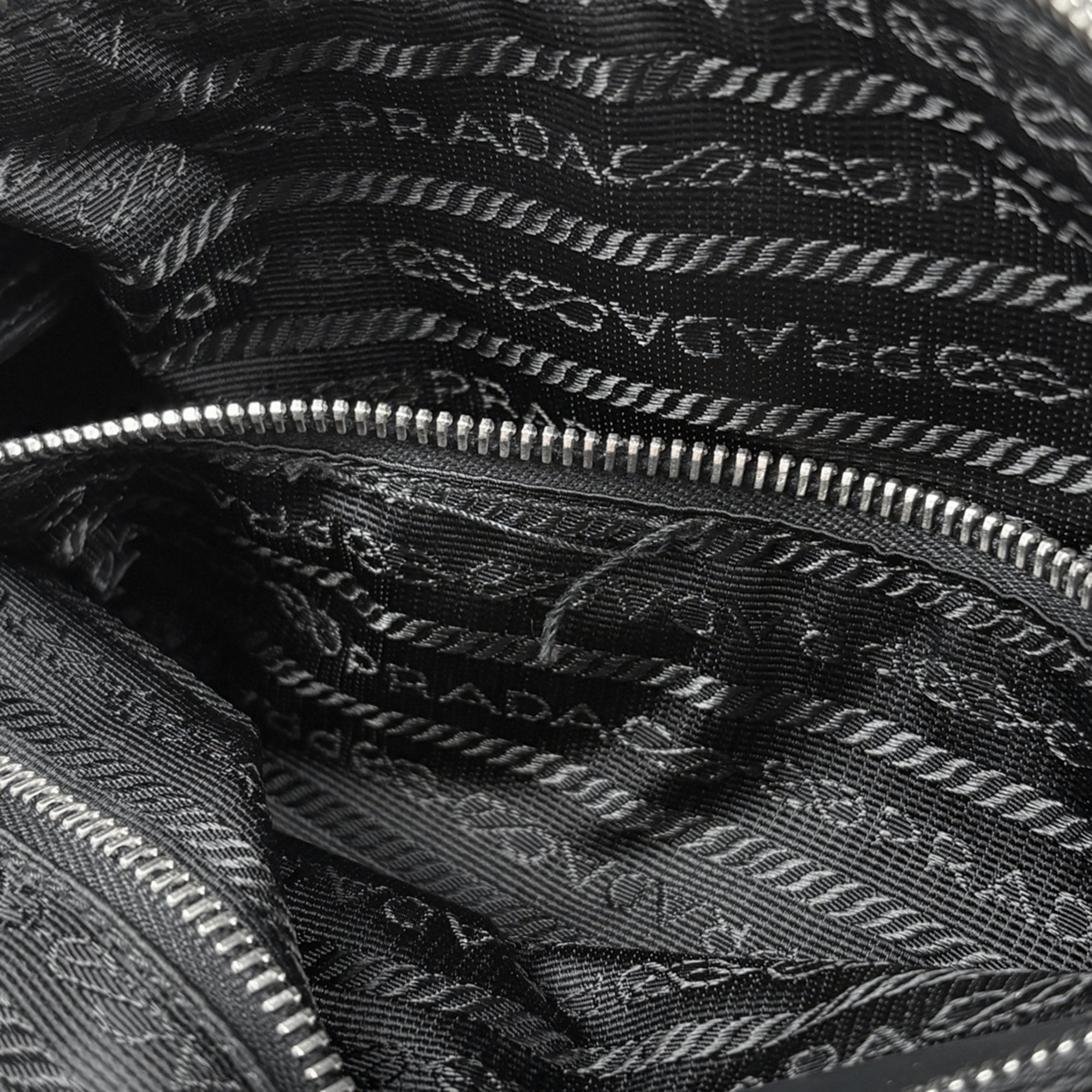 Prada Black Tessuto Leather Shoulder Bag (Pre-Owned)