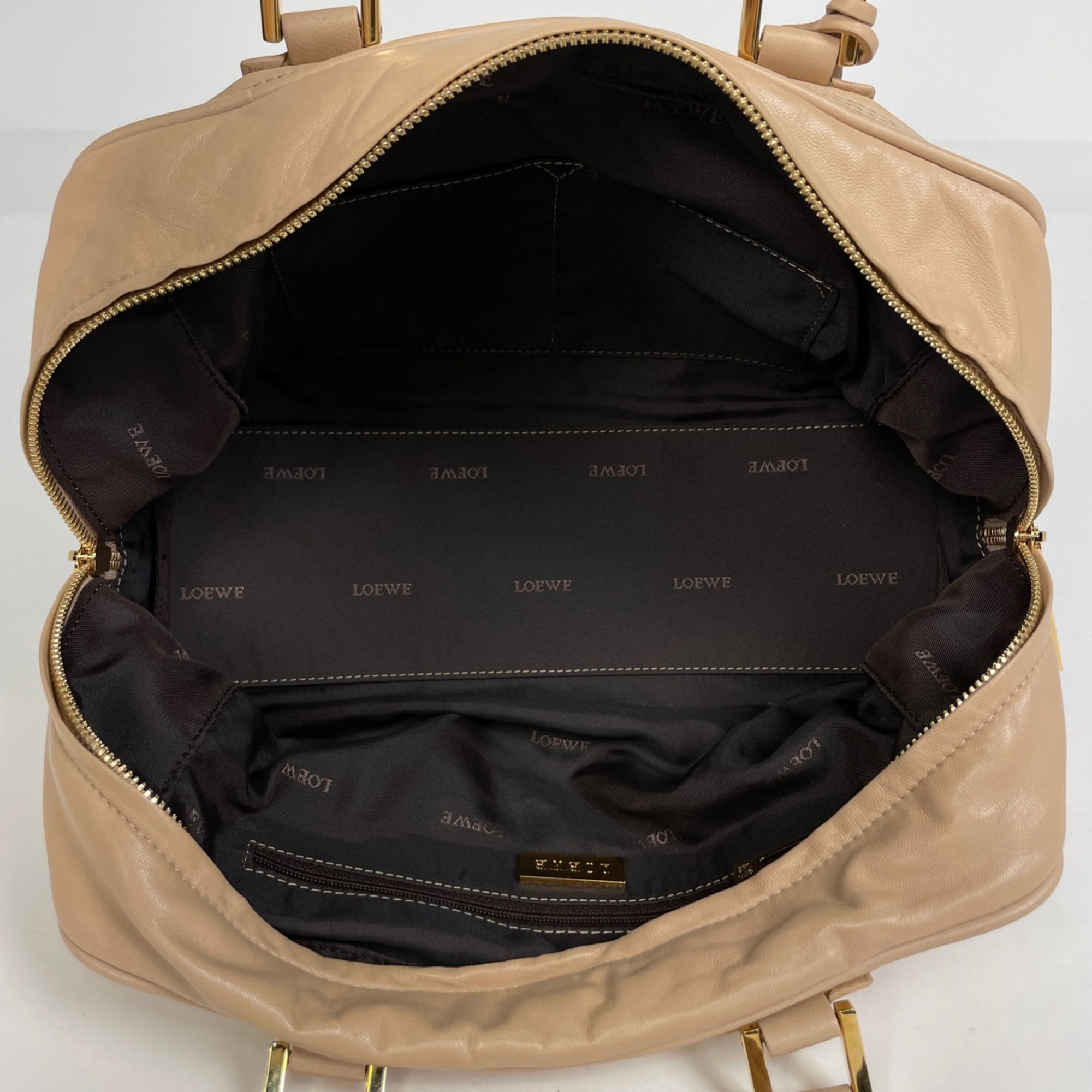 Loewe Beige Leather Handbag (Pre-Owned)