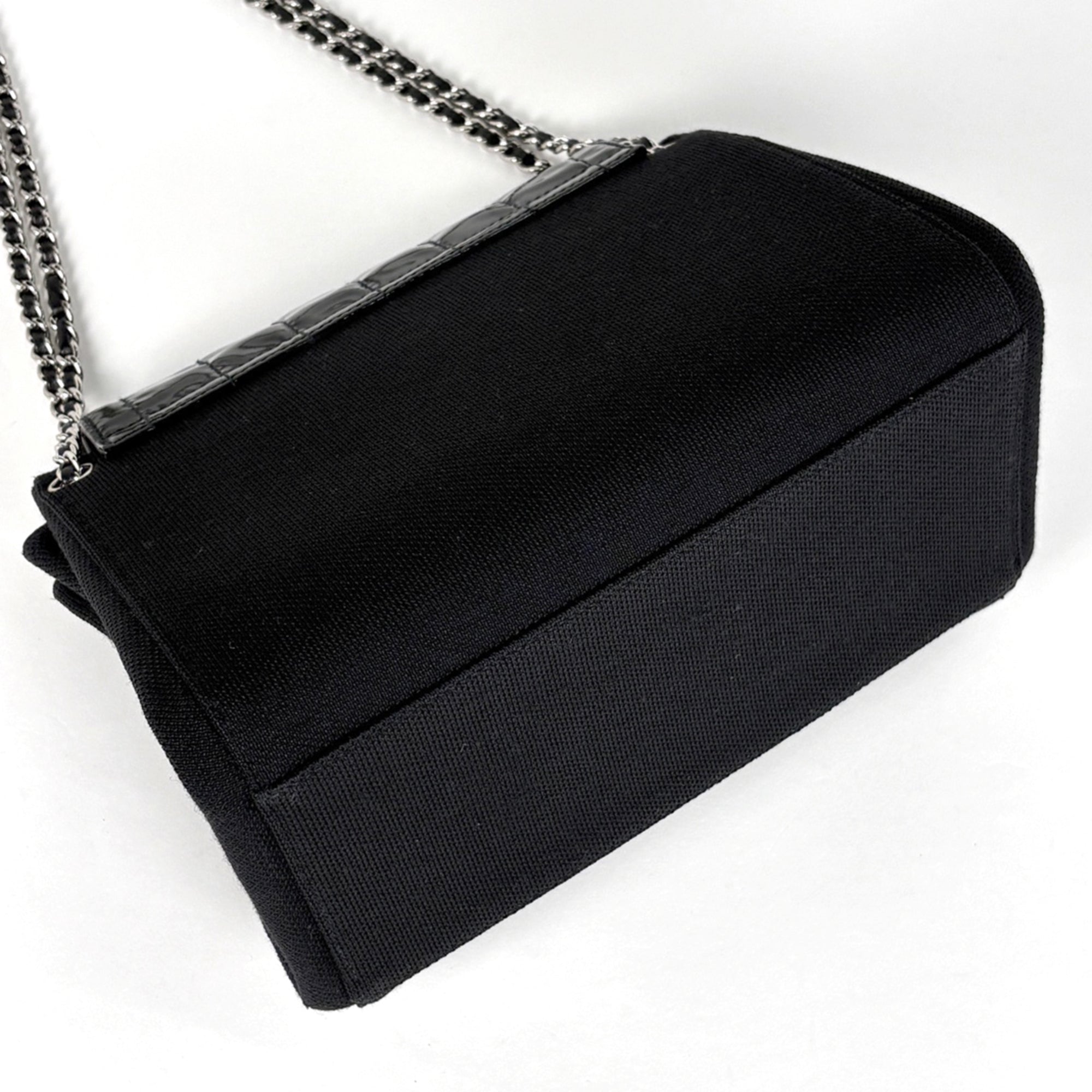 Chanel Black Patent Leather Shoulder Bag (Pre-Owned)