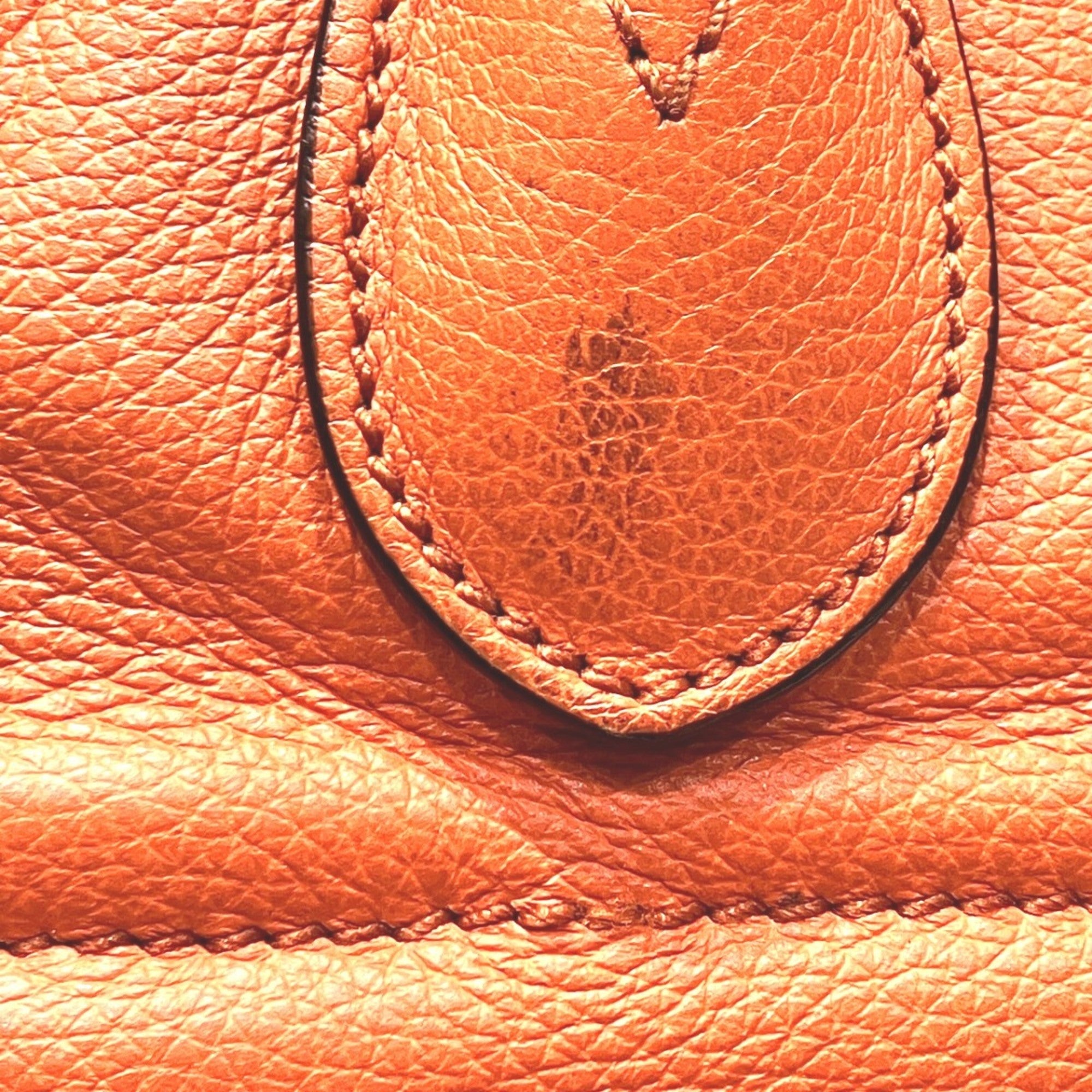 Gucci Orange Leather Shoulder Bag (Pre-Owned)