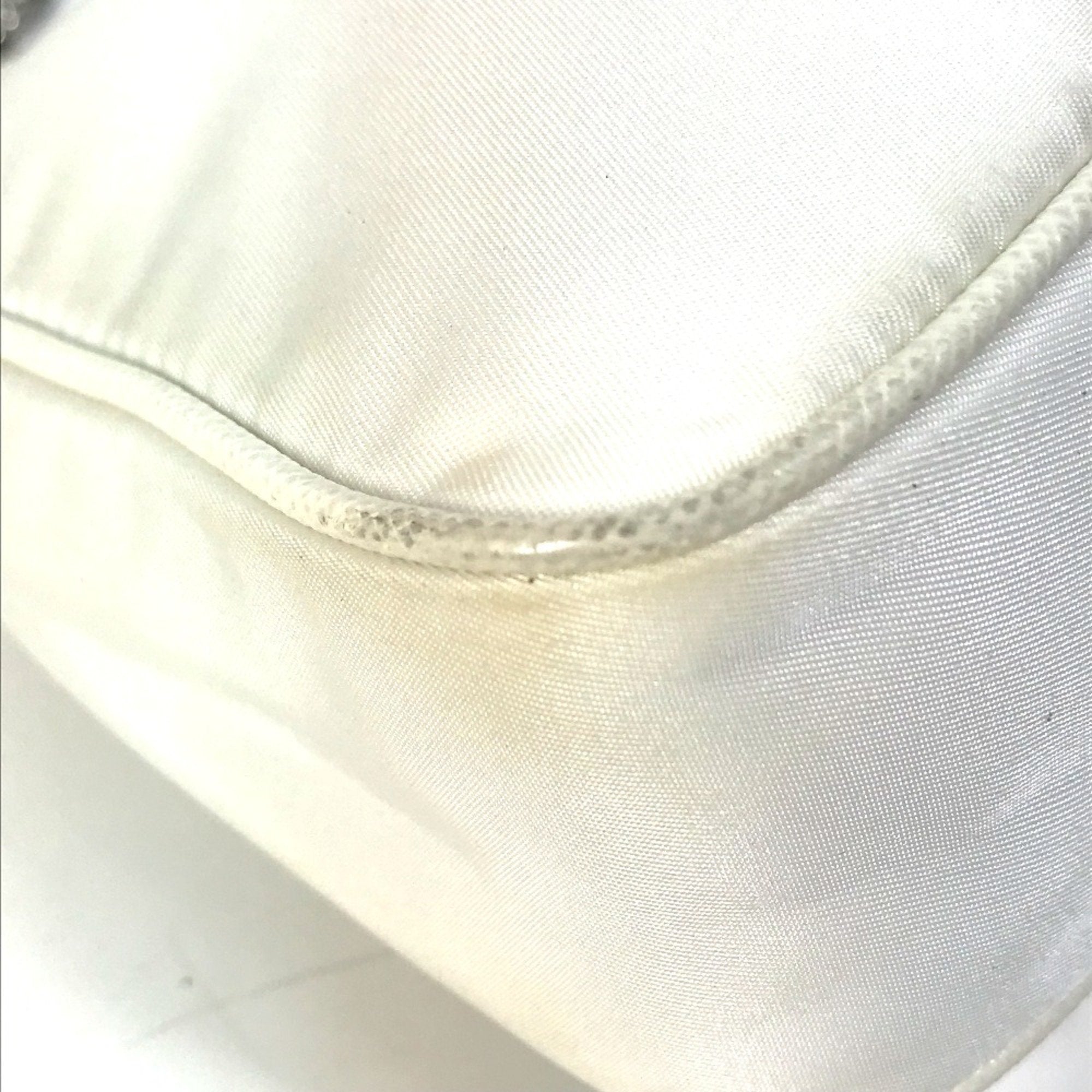 Prada White Cloth Shoulder Bag (Pre-Owned)