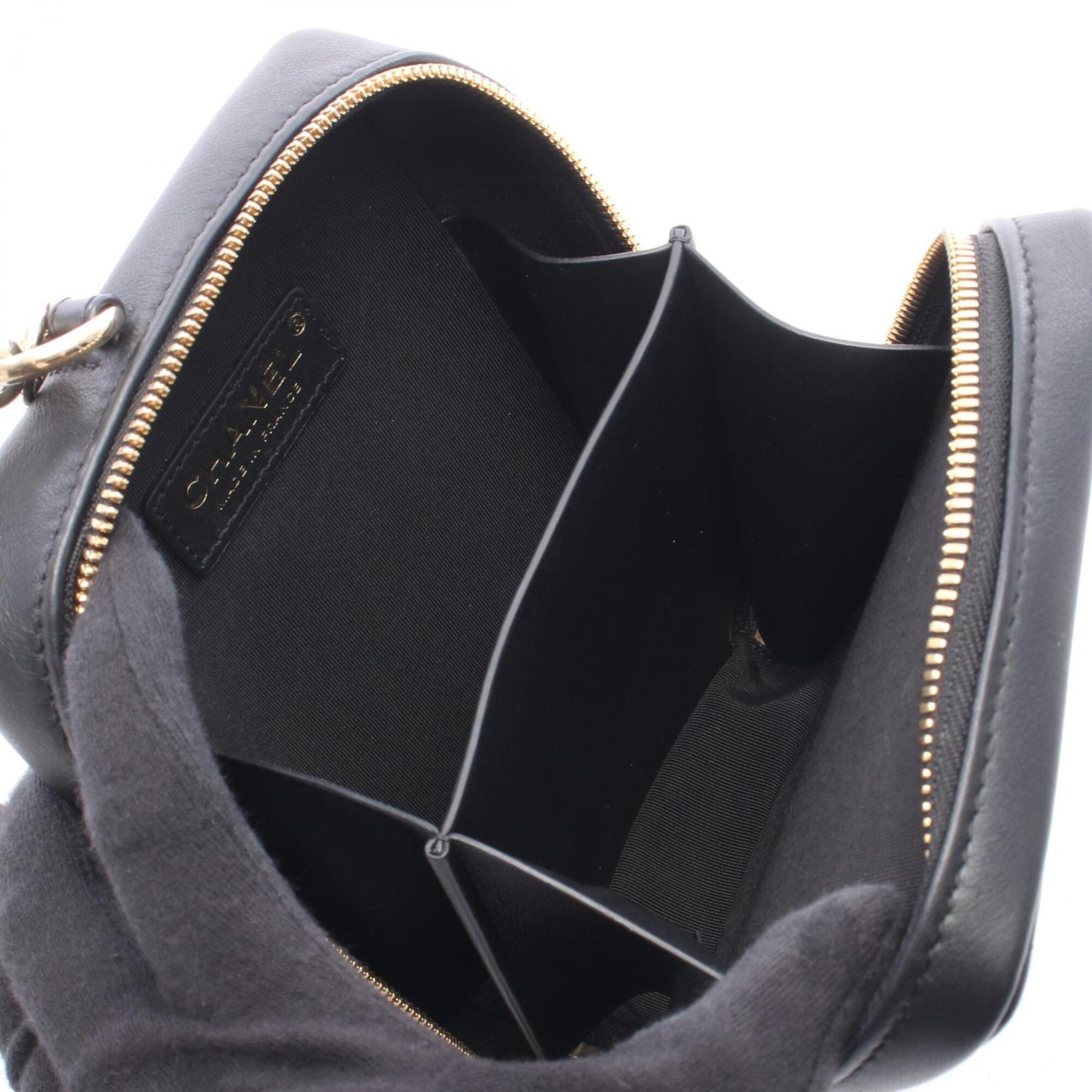 Chanel Black Leather Handbag Shoulder Bag (Pre-Owned)