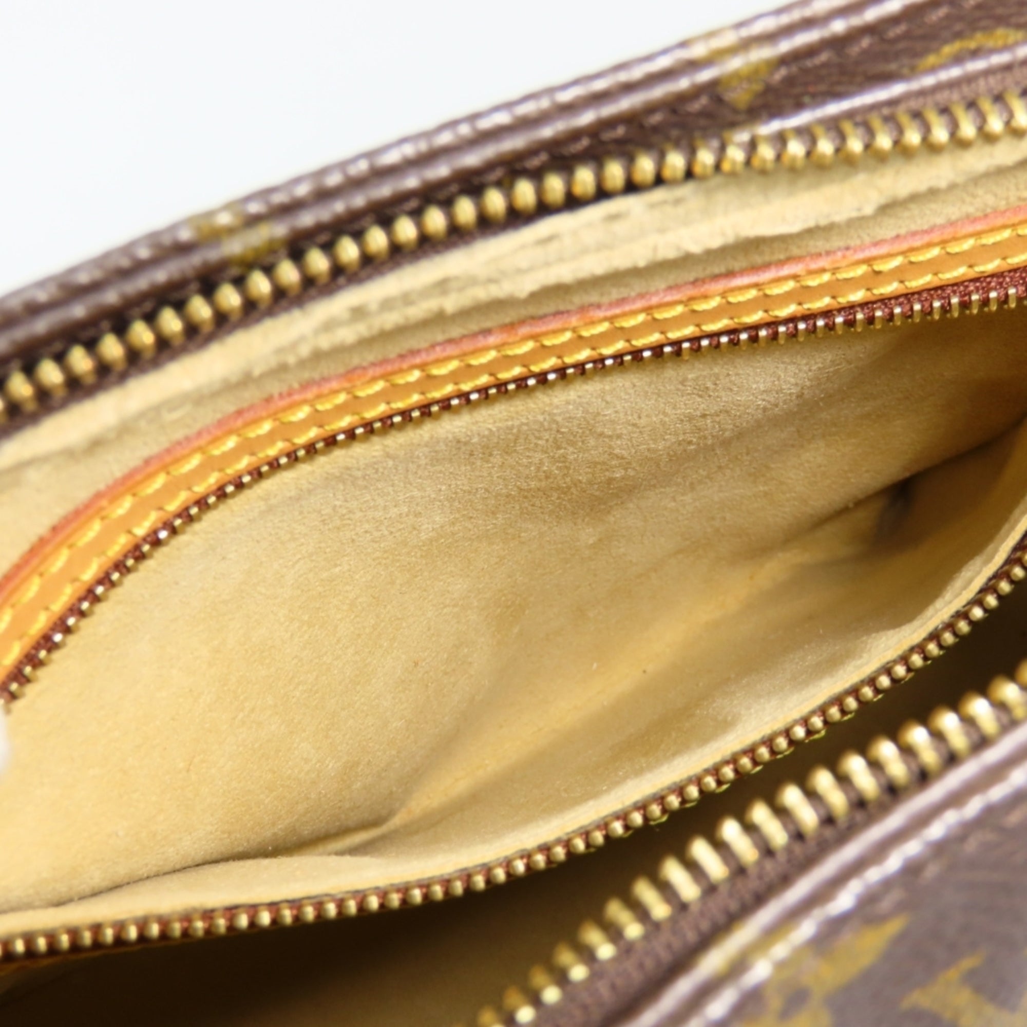 Louis Vuitton Monogram Brown Monogram Monogram Leather Shoulder Bag (Pre-Owned)