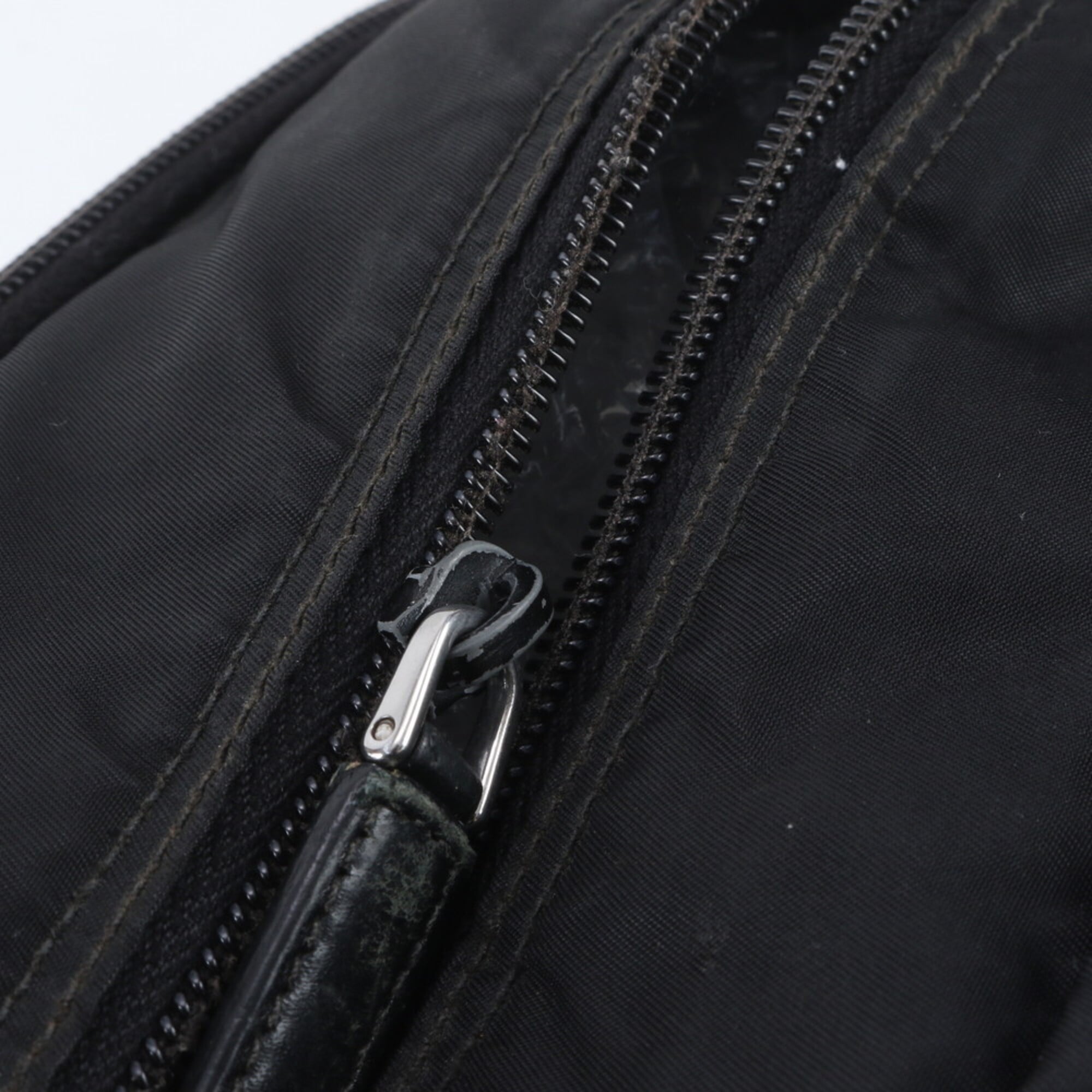 Prada Black Nylon Leather Messenger Bag Shoulder Bag (Pre-Owned)